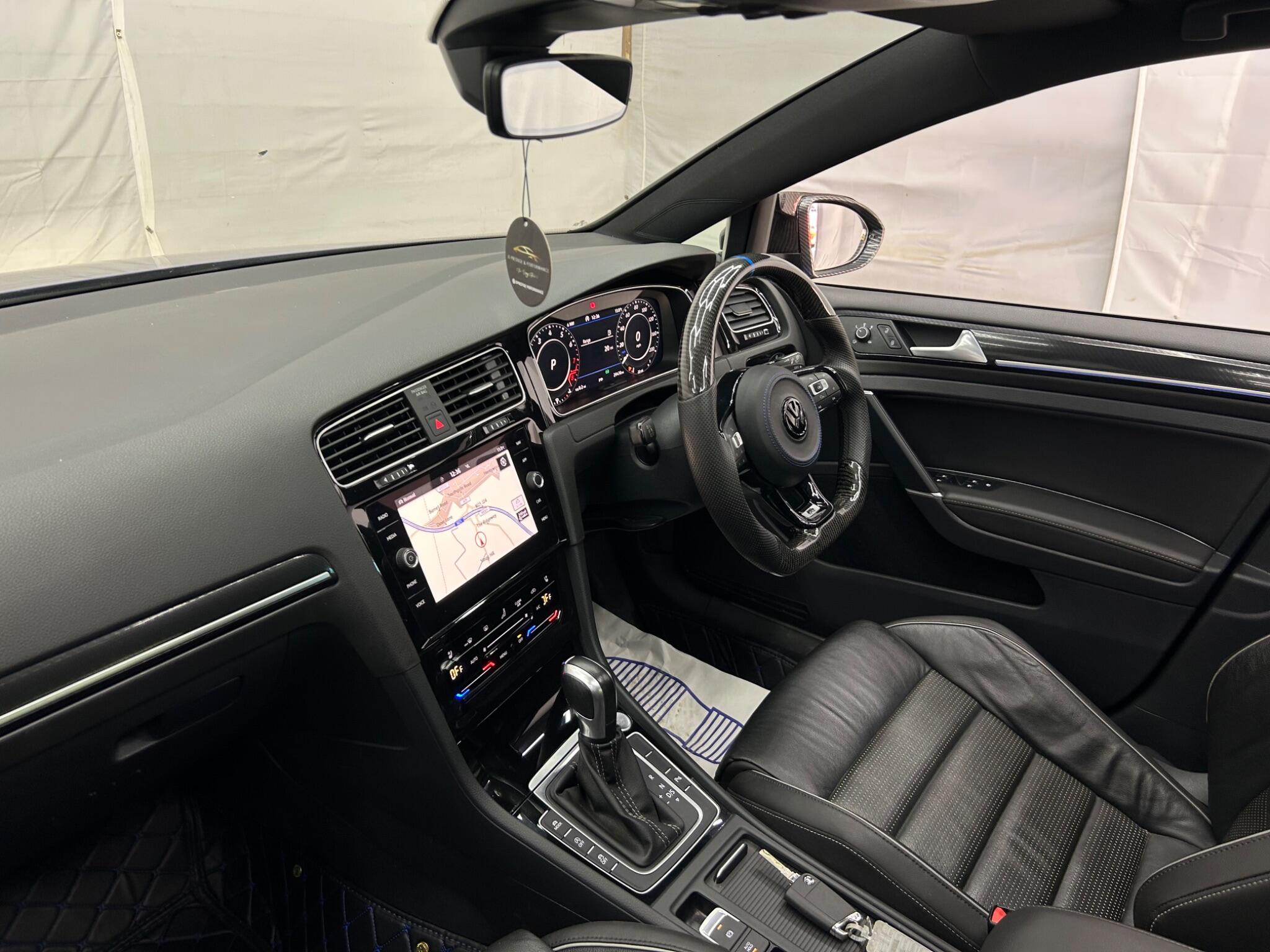 Volkswagen Golf view 14