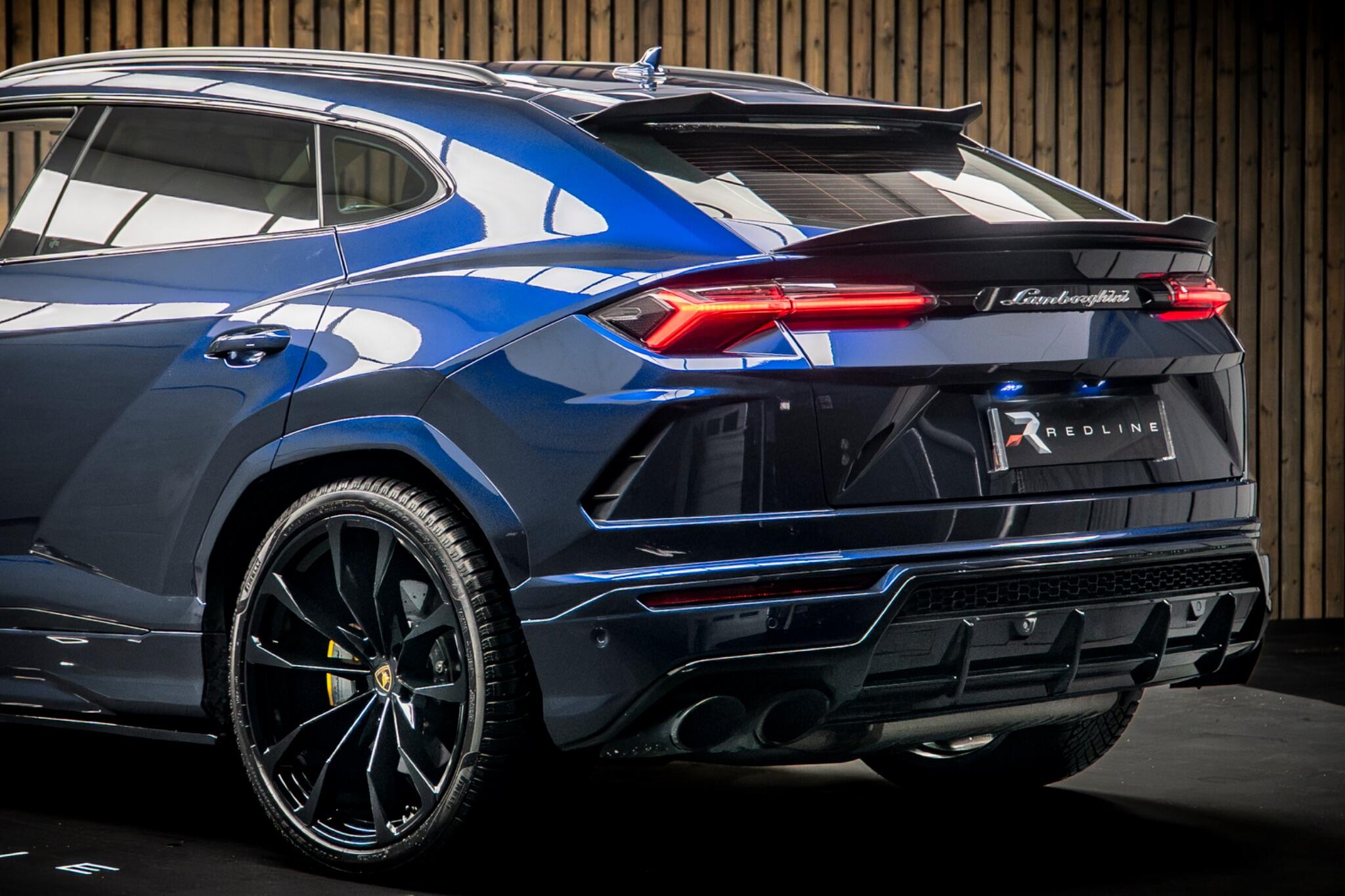 Lamborghini Urus view 17