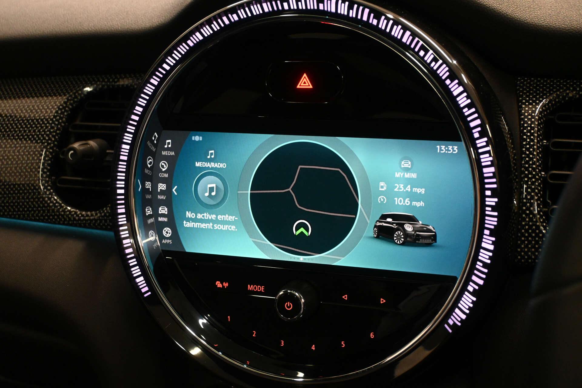 Mini Hatch view 30