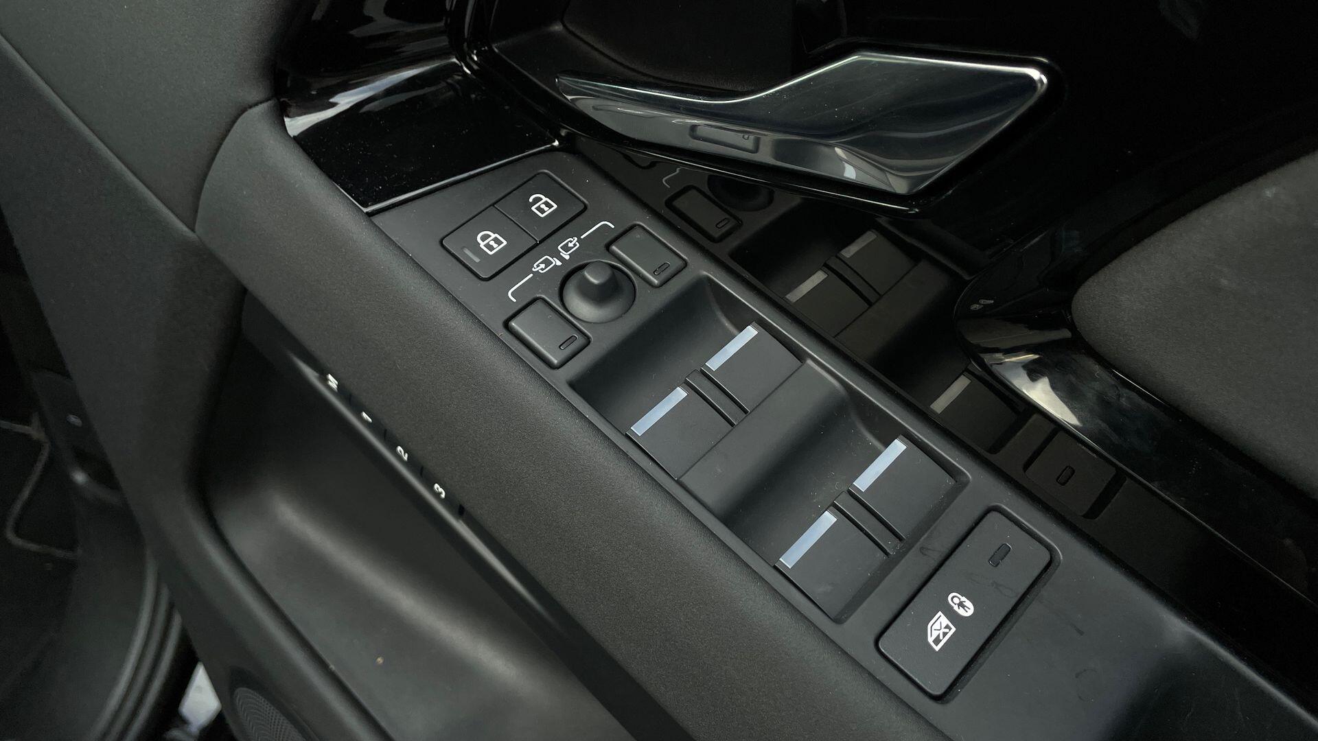 Land Rover Range Rover Evoque view 25