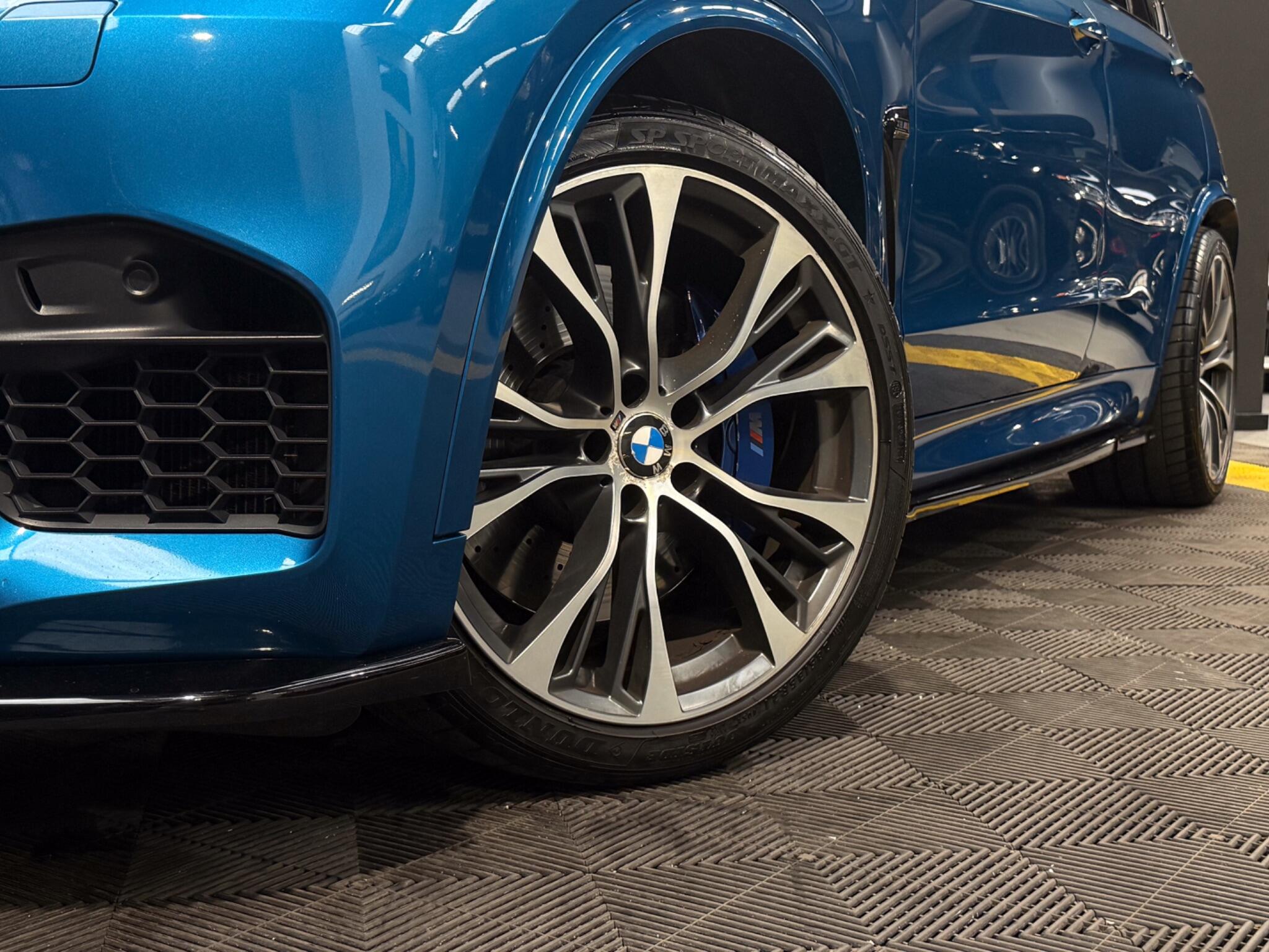 BMW X5 X5 view 2