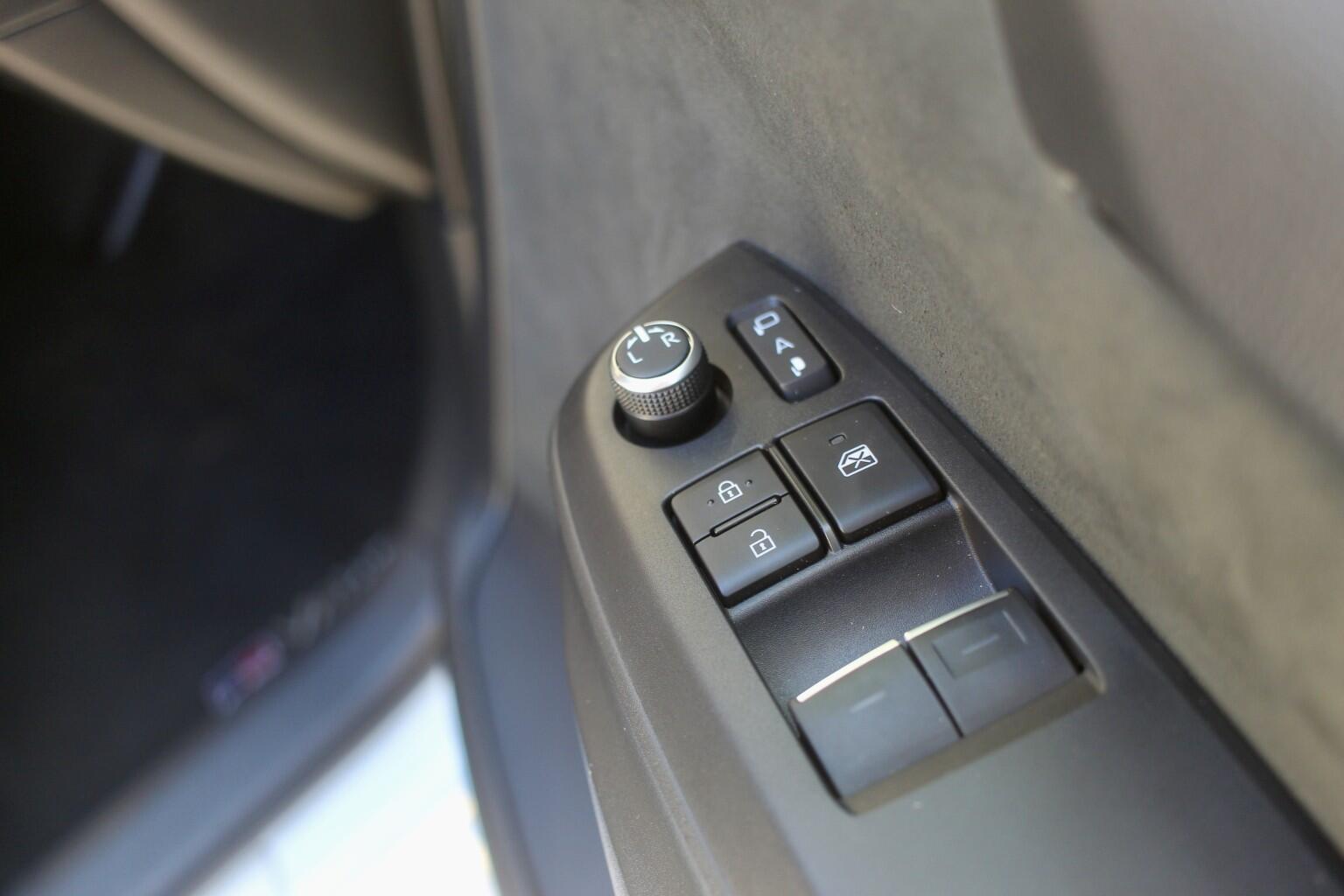 Toyota Yaris view 24