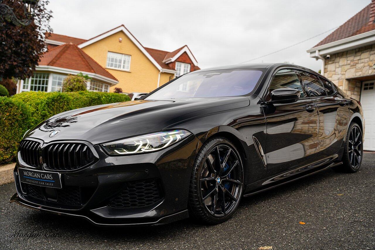 BMW 8 Series view 80