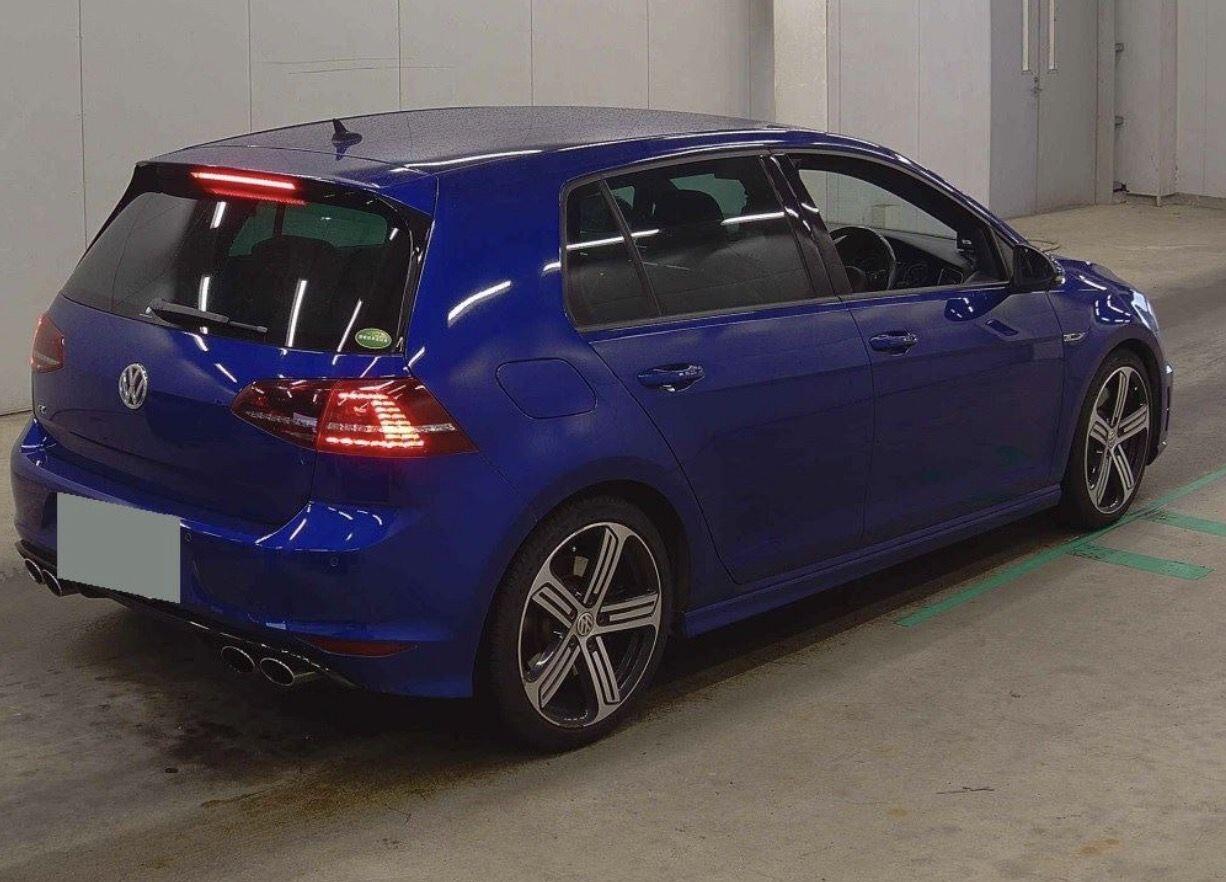 Volkswagen Golf view 4