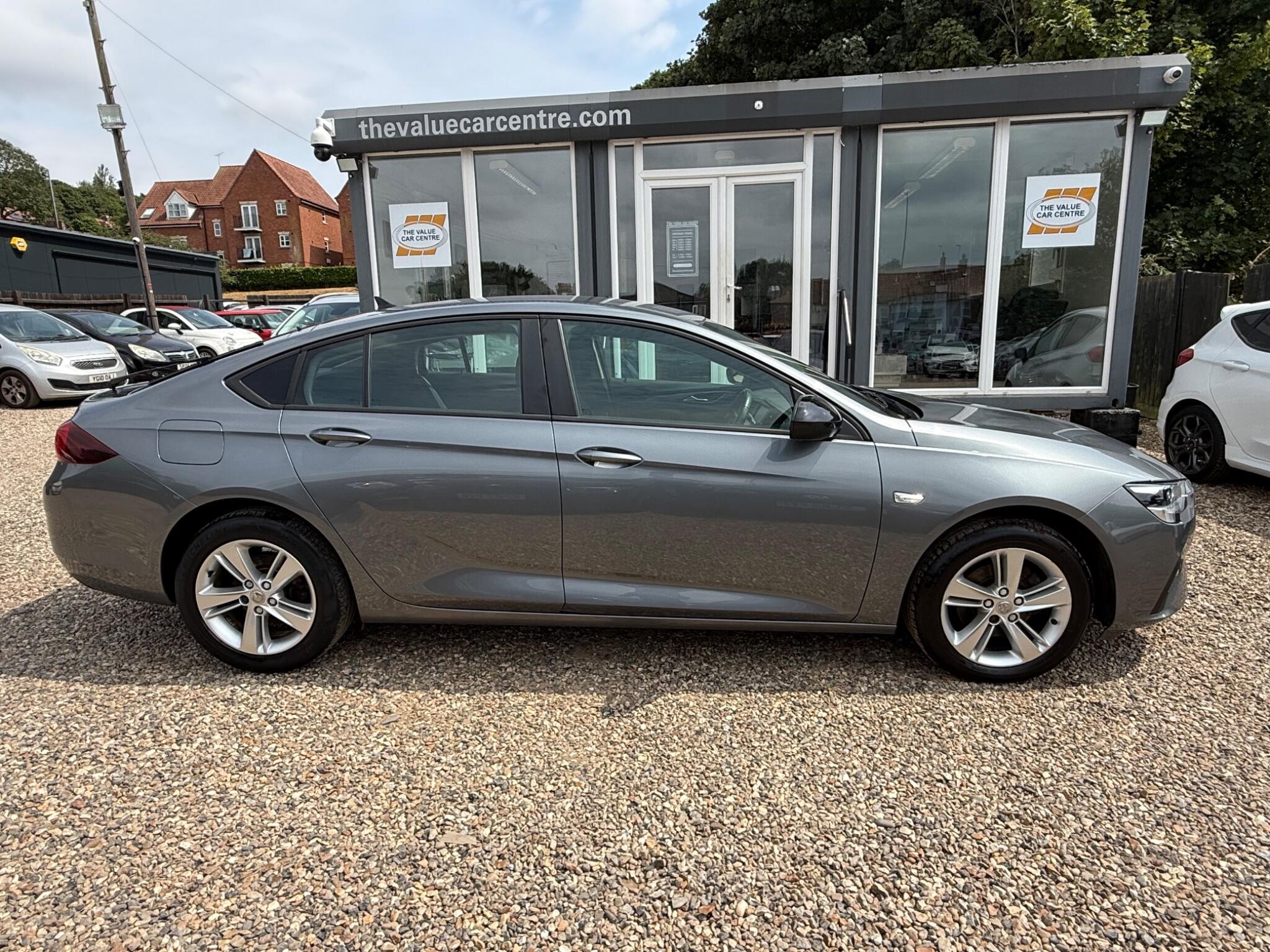 Vauxhall Insignia view 2