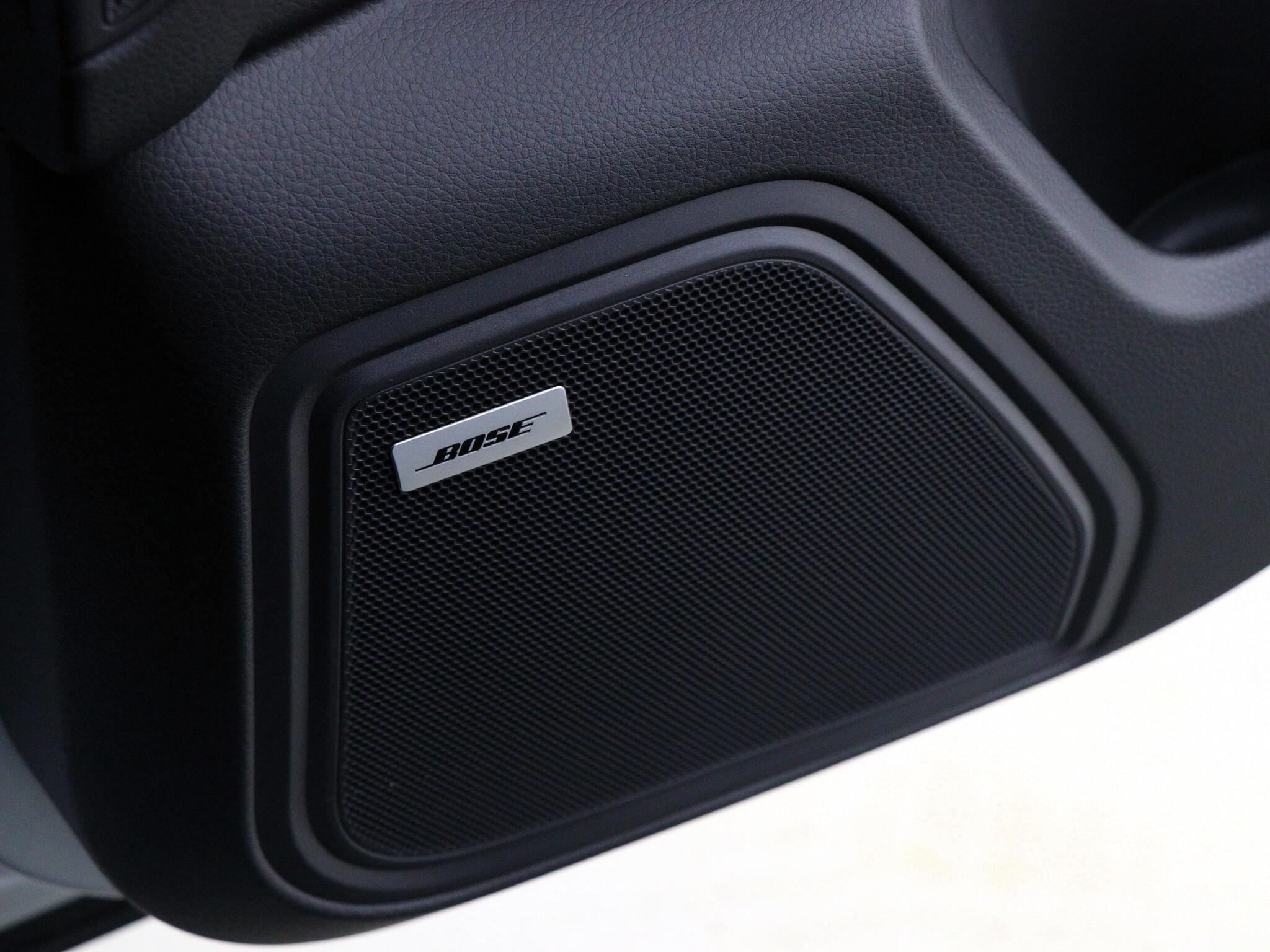 Porsche Macan view 28