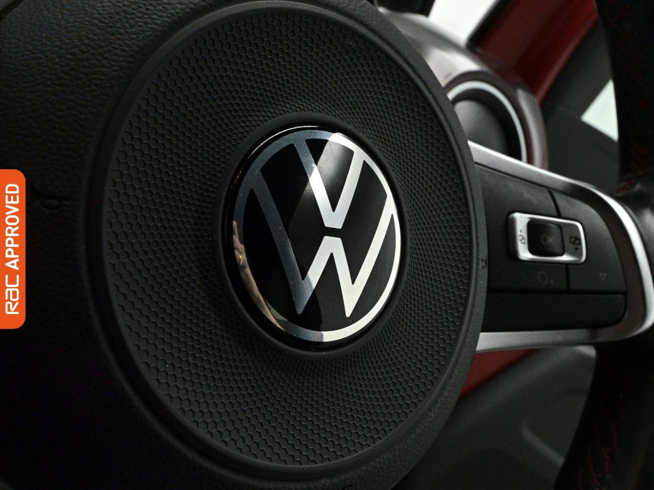 Volkswagen Up! view 21