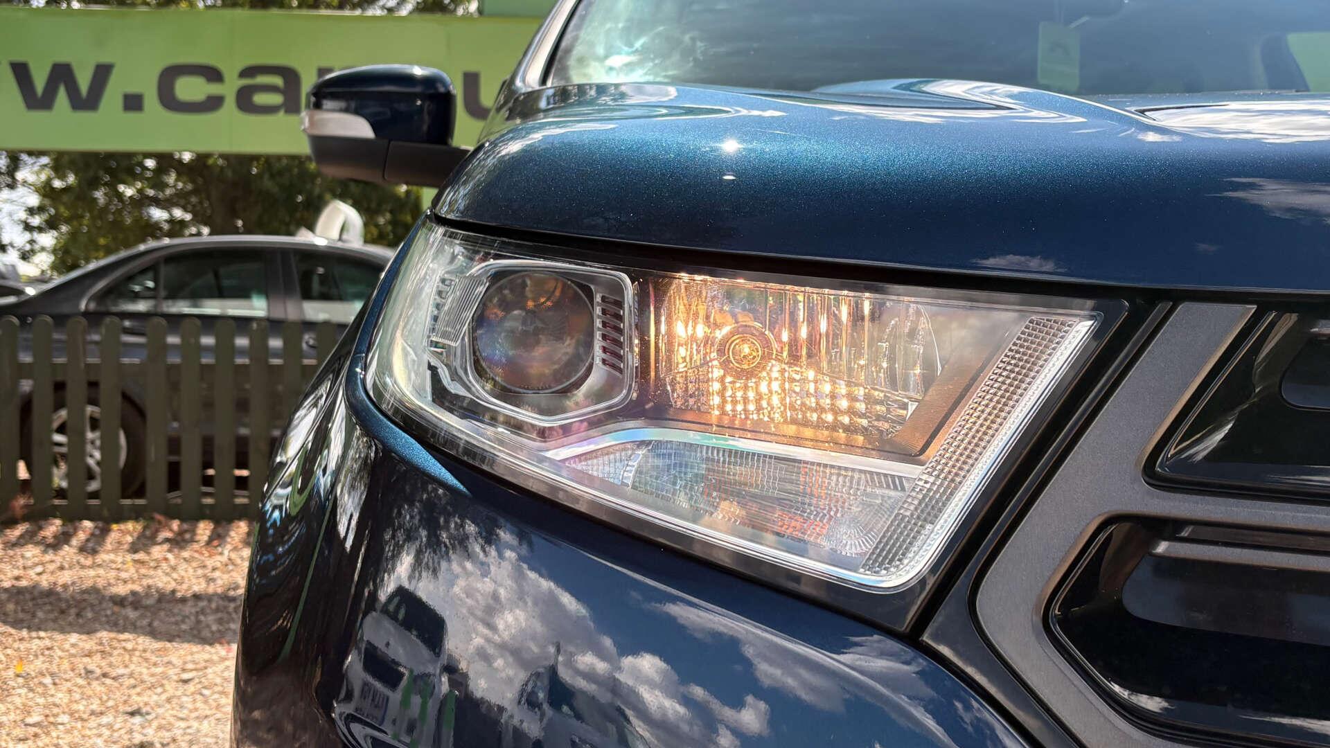 Ford Edge view 54