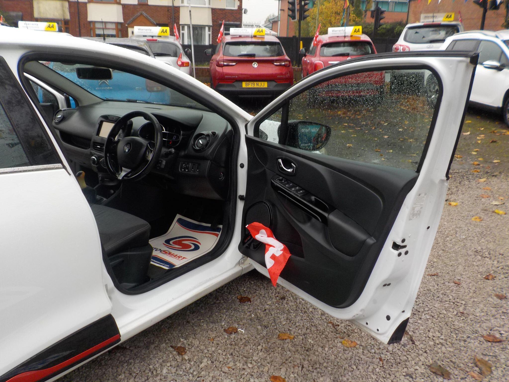 Renault Clio 1.5 dCi Dynamique S MediaNav Euro 5 (s/s) 5dr