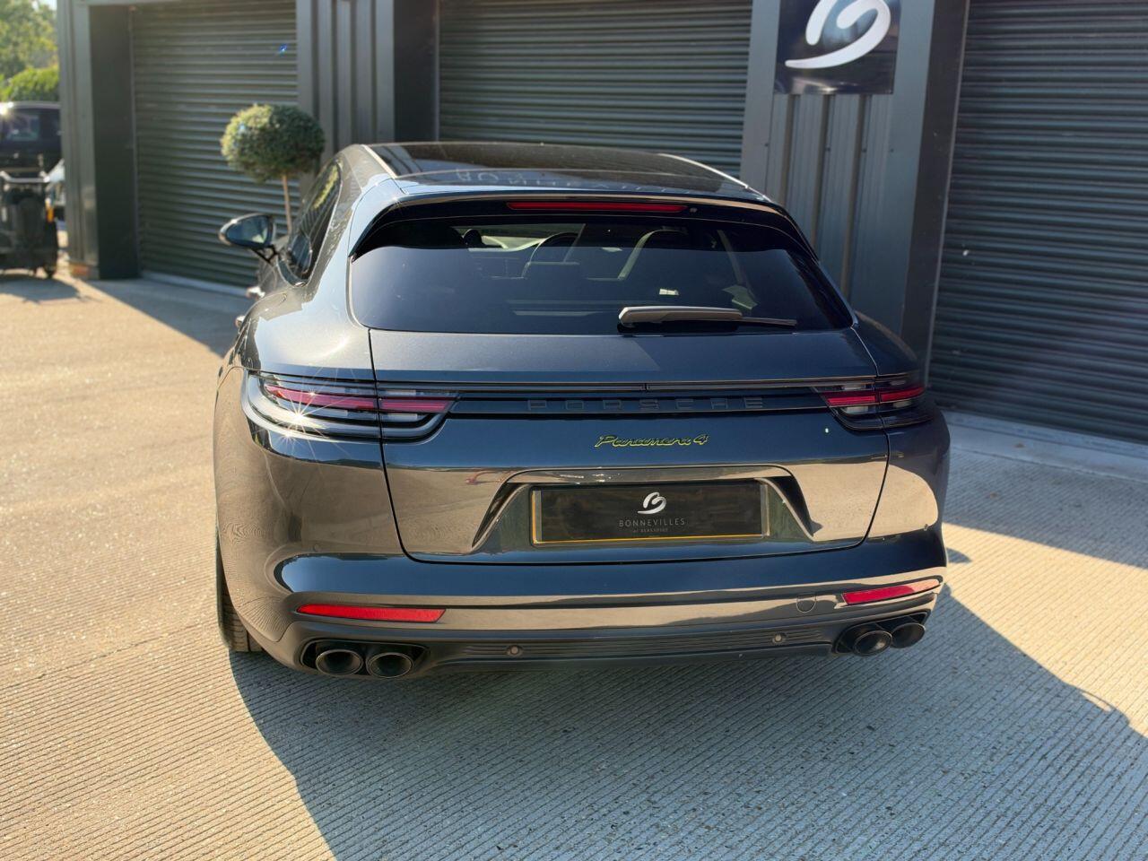 Porsche Panamera view 21