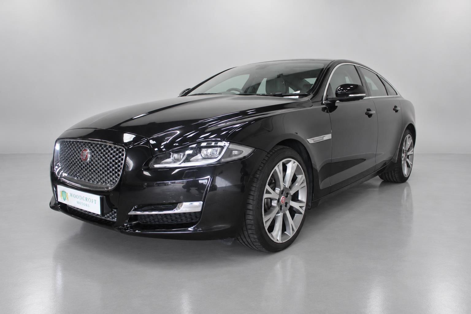Jaguar XJ view 2