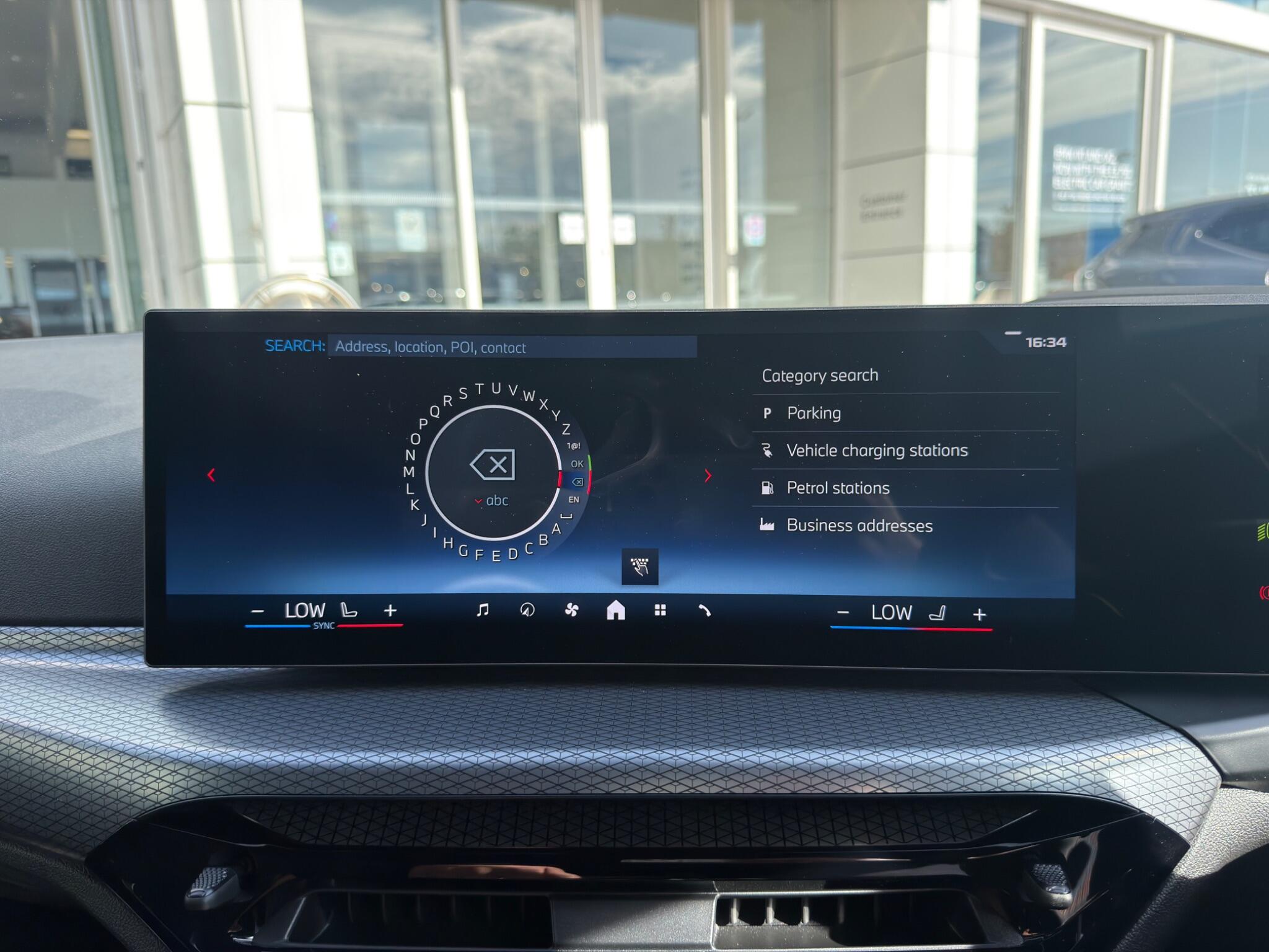 BMW I4 view 25