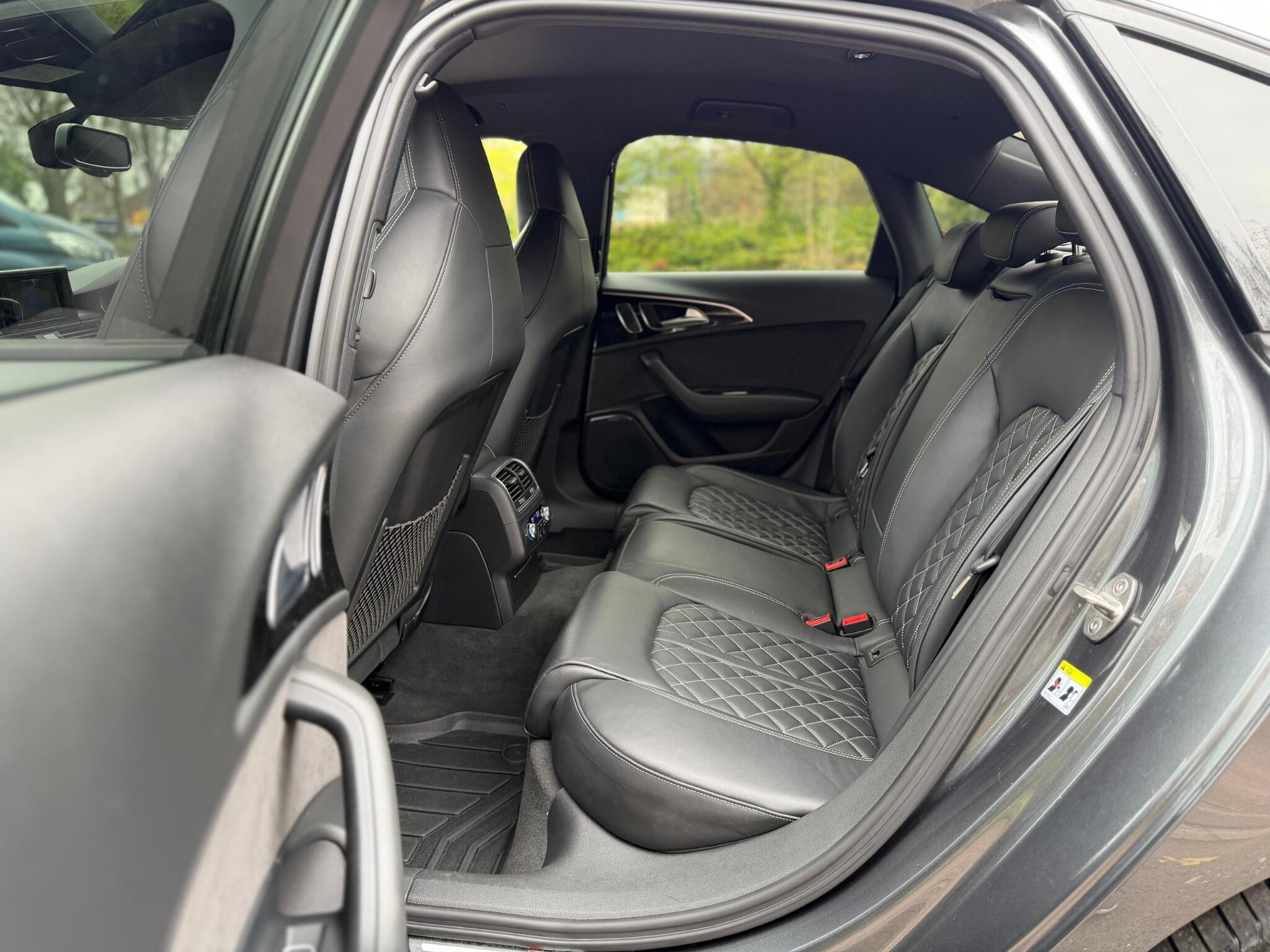 Audi S6 view 15
