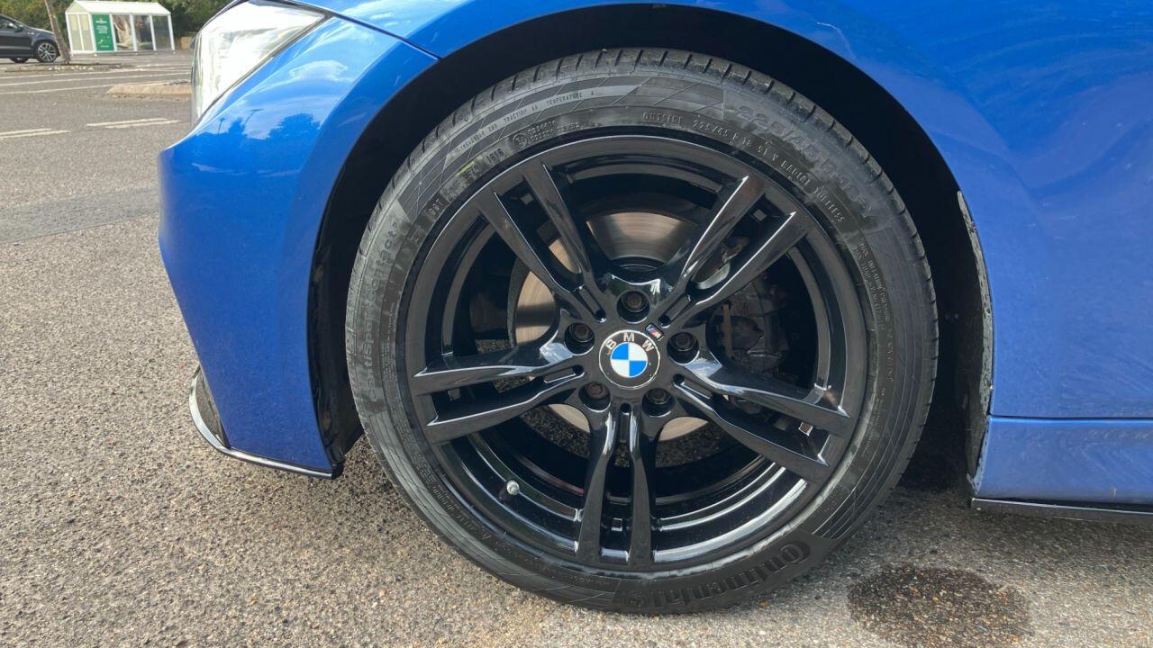 BMW 3 Series view 12