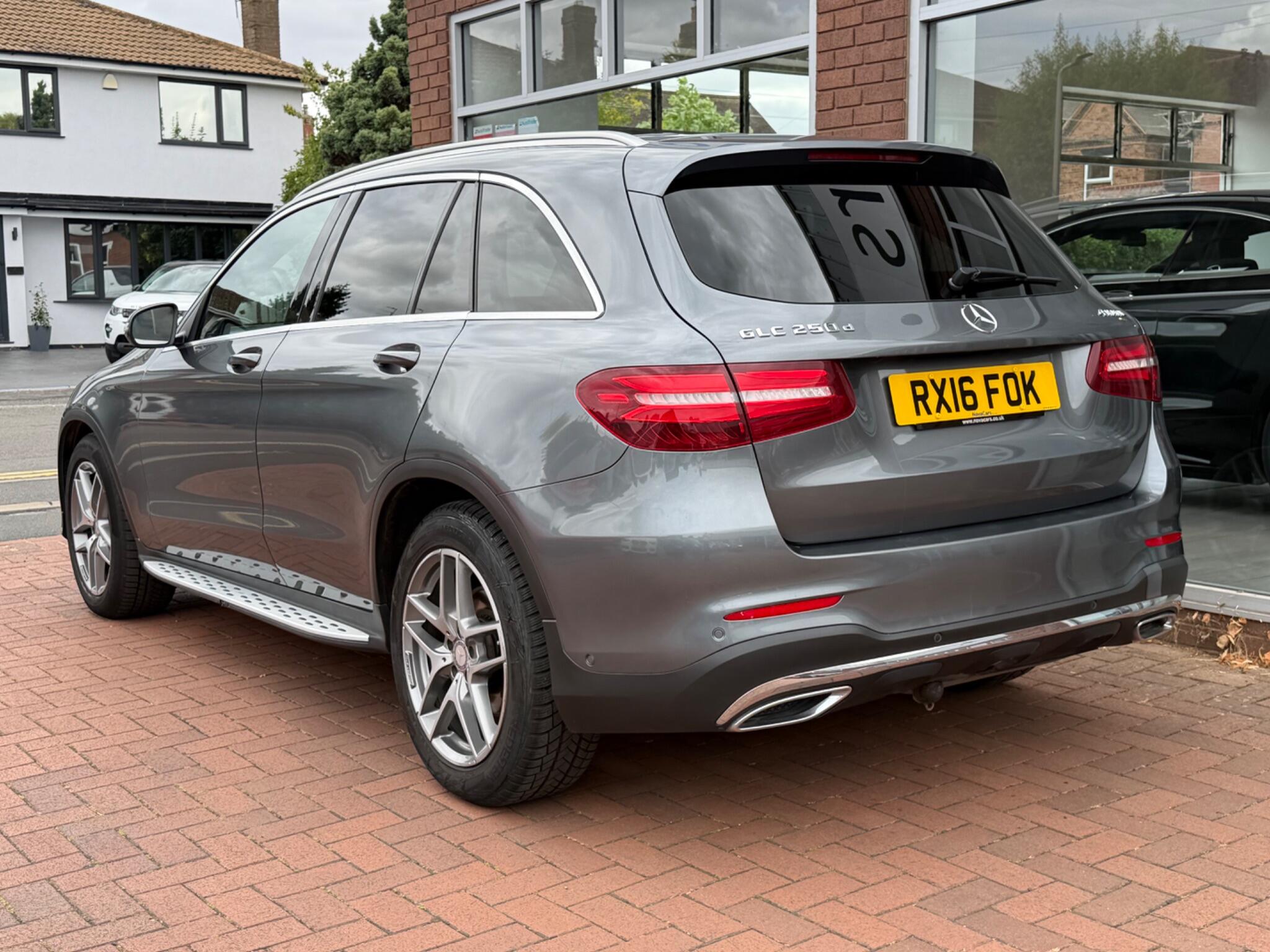 Mercedes-Benz GLC view 15