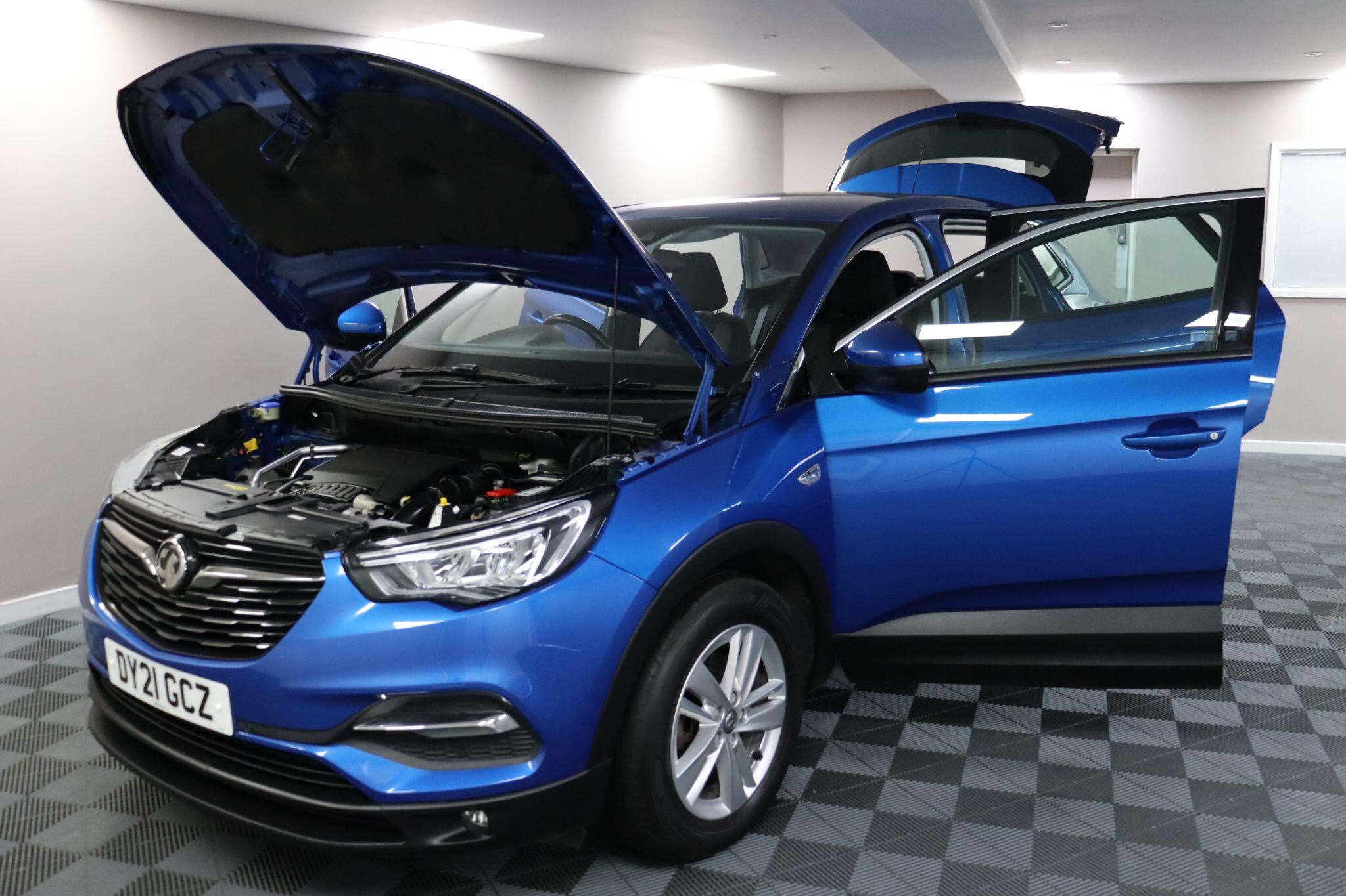 Vauxhall Grandland X view 16