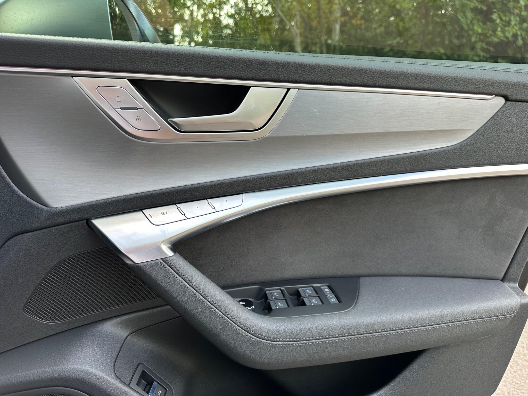 Audi RS6 view 31