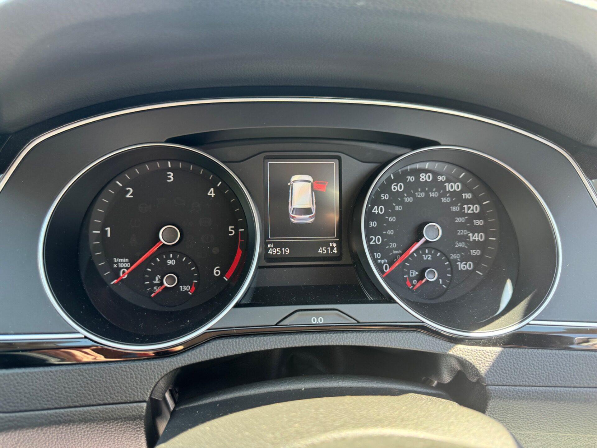 Volkswagen Passat view 52