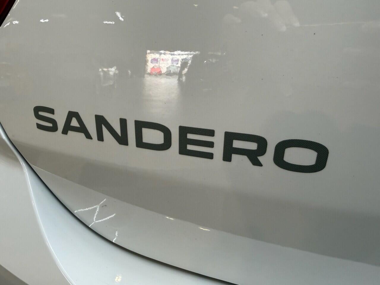Dacia Sandero view 37