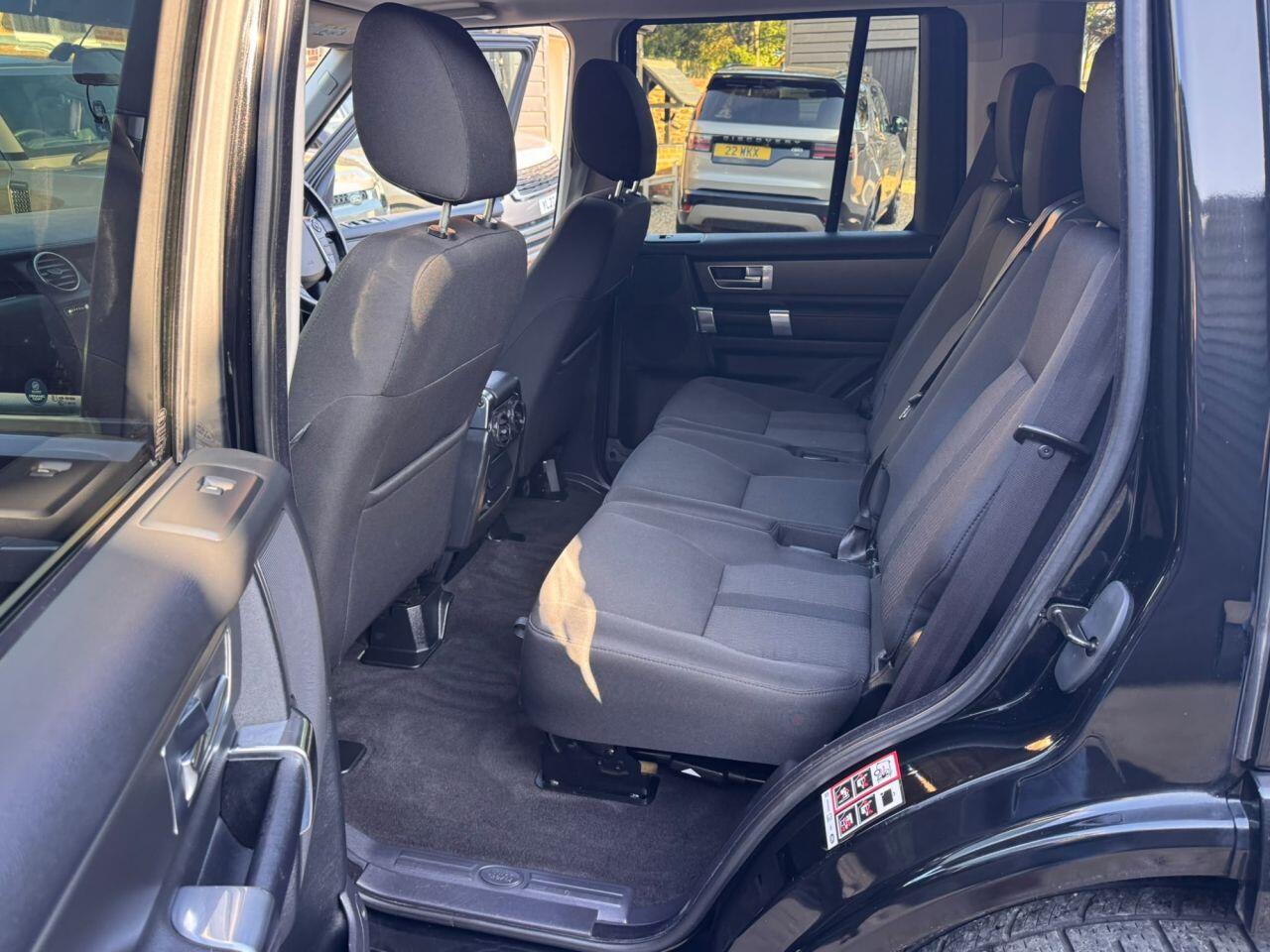 Land Rover Discovery view 16