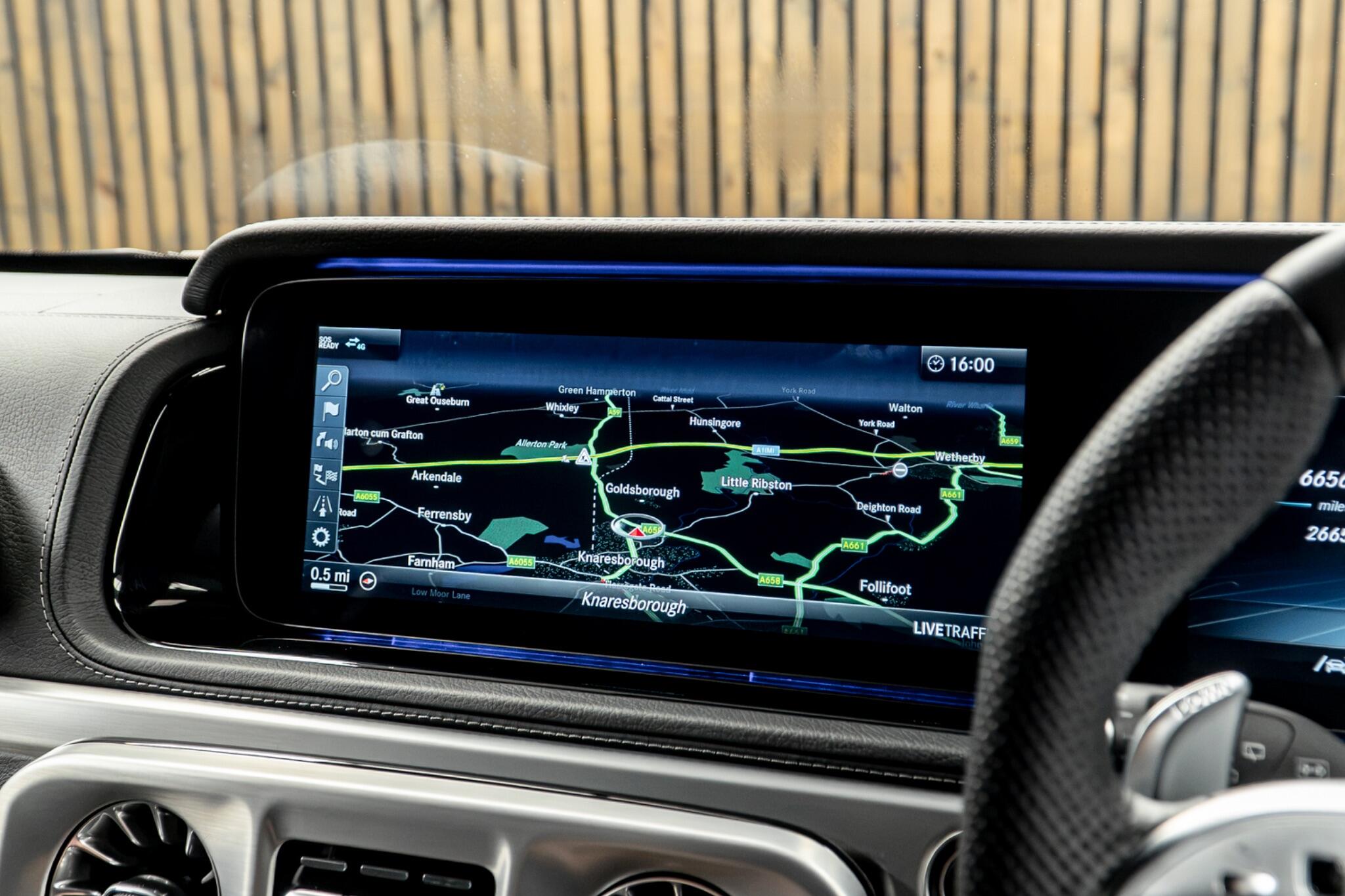 Mercedes-Benz G-Class view 24