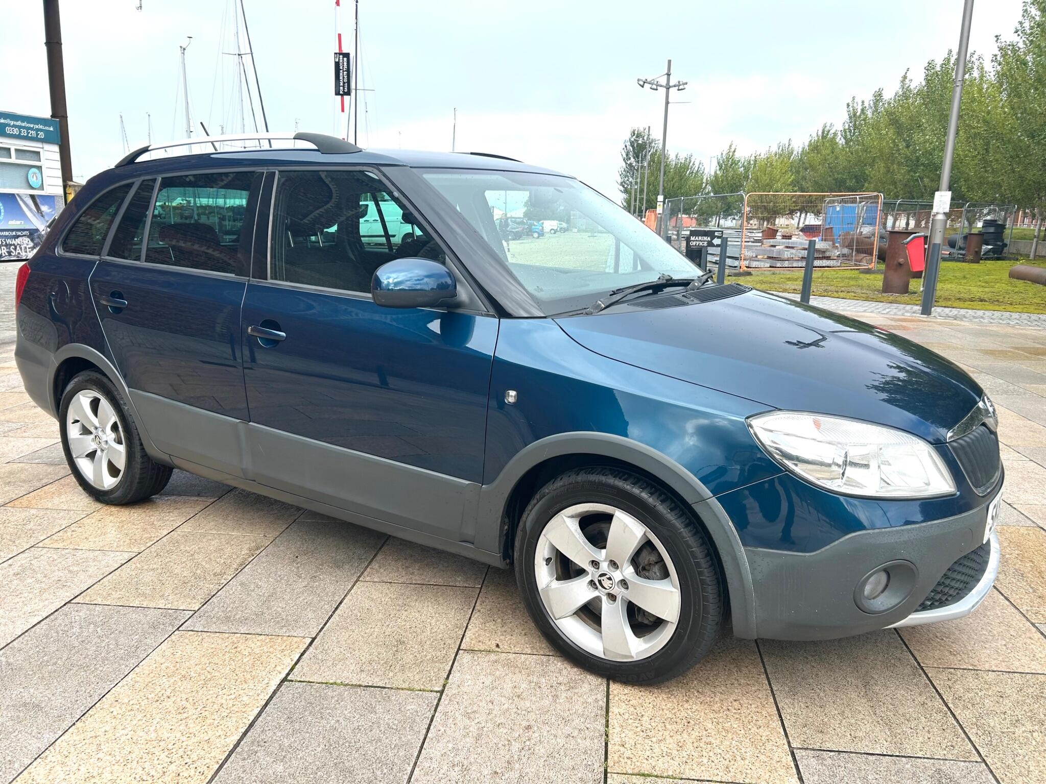 2013 Skoda Fabia in Blue for sale