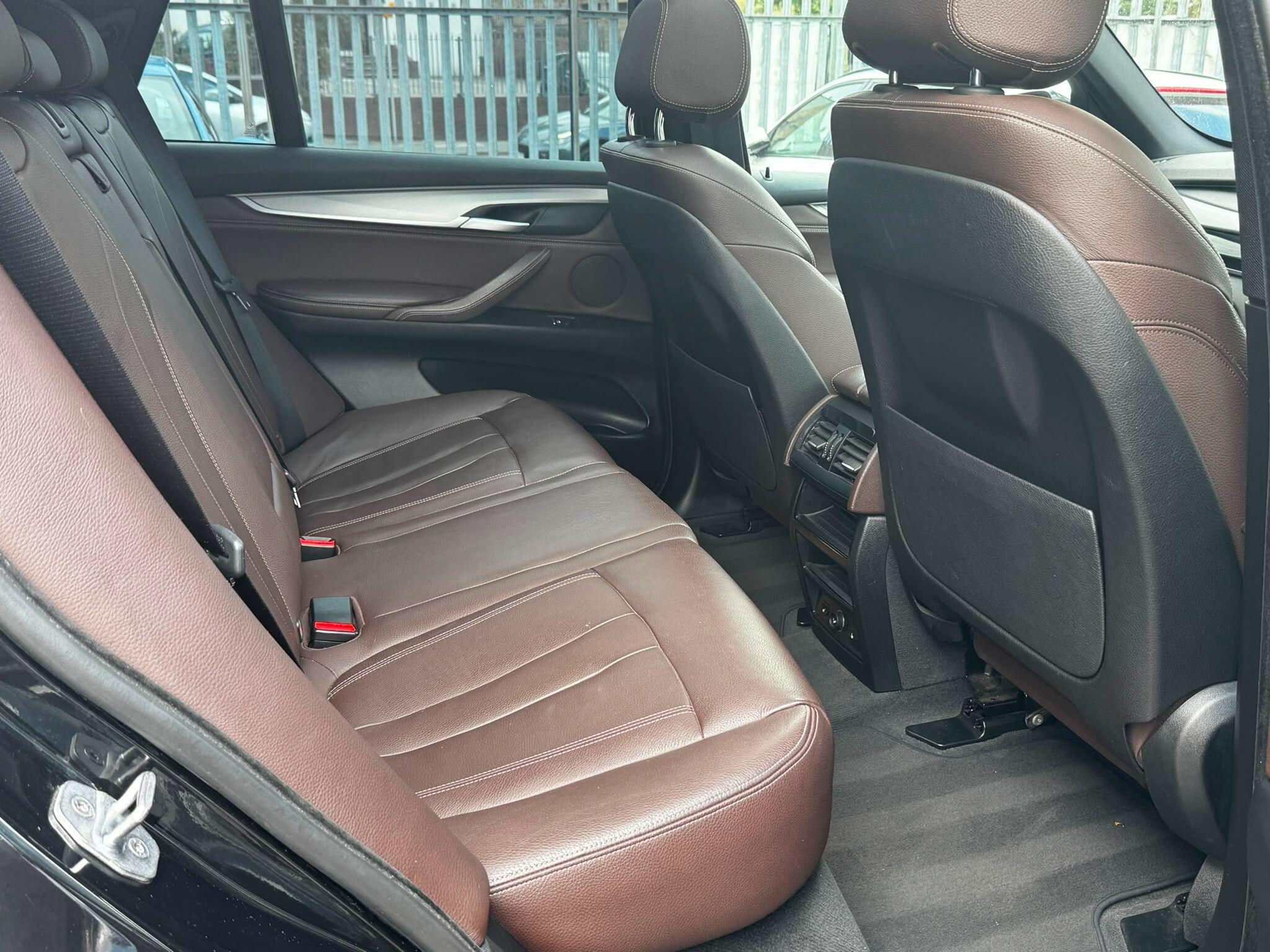 BMW X5 view 25