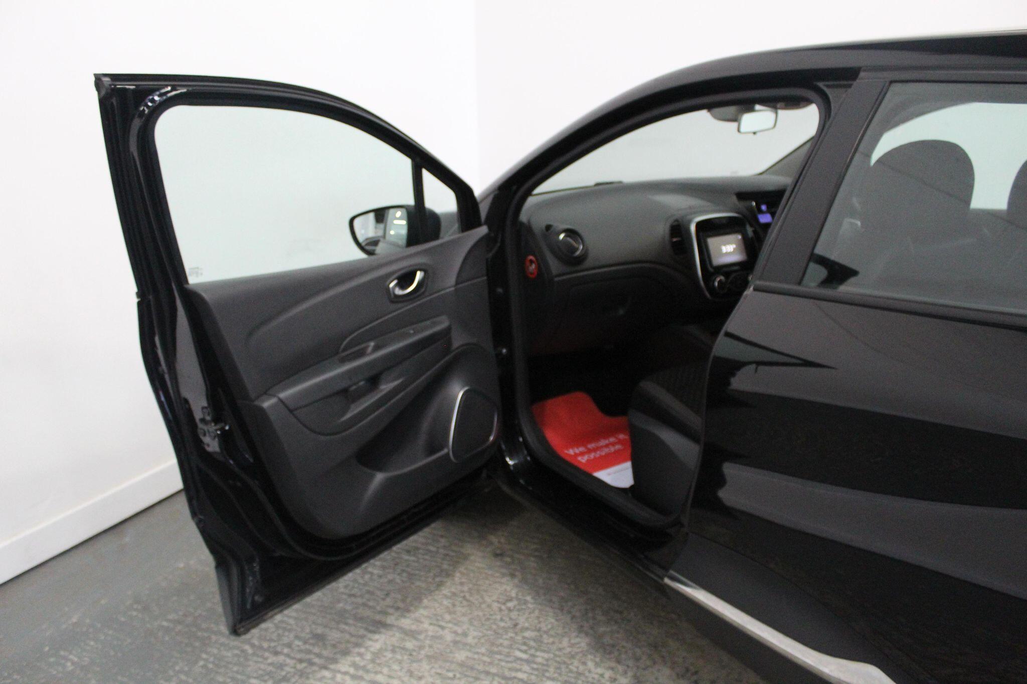 Renault Captur view 24