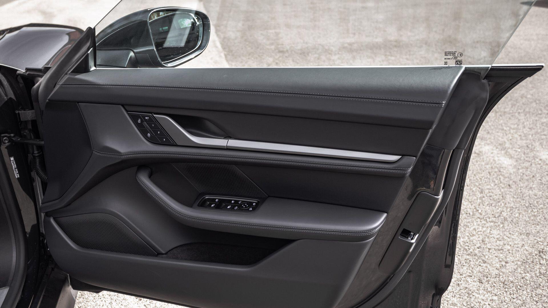 Porsche Taycan view 24