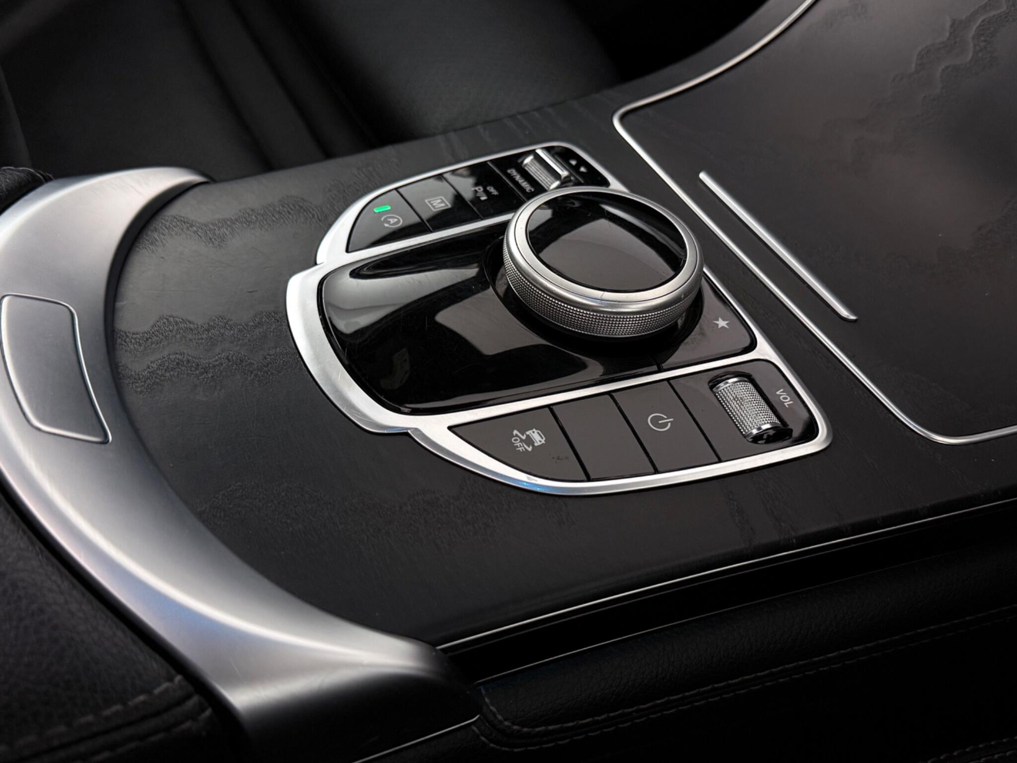 Mercedes-Benz GLC view 21