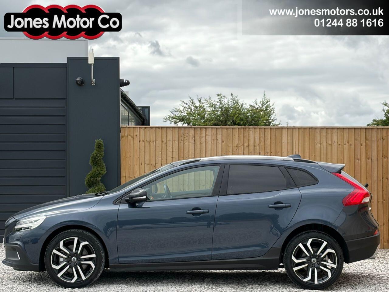 2017 Volvo V40 Cross Country in Blue for sale