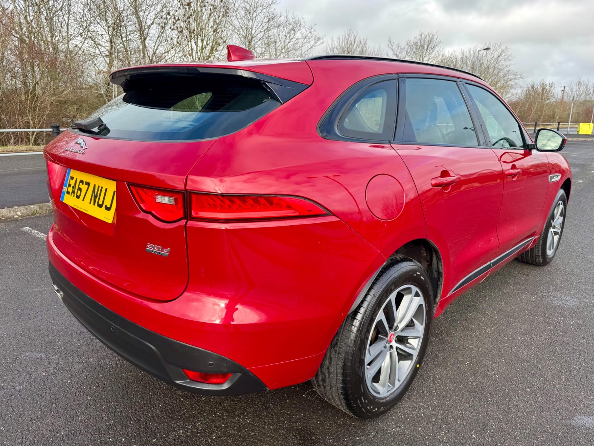 2018 Jaguar F-PACE 2.0 D180 R-Sport Auto AWD Euro 6 (s/s) 5dr • 39,000 miles image 4