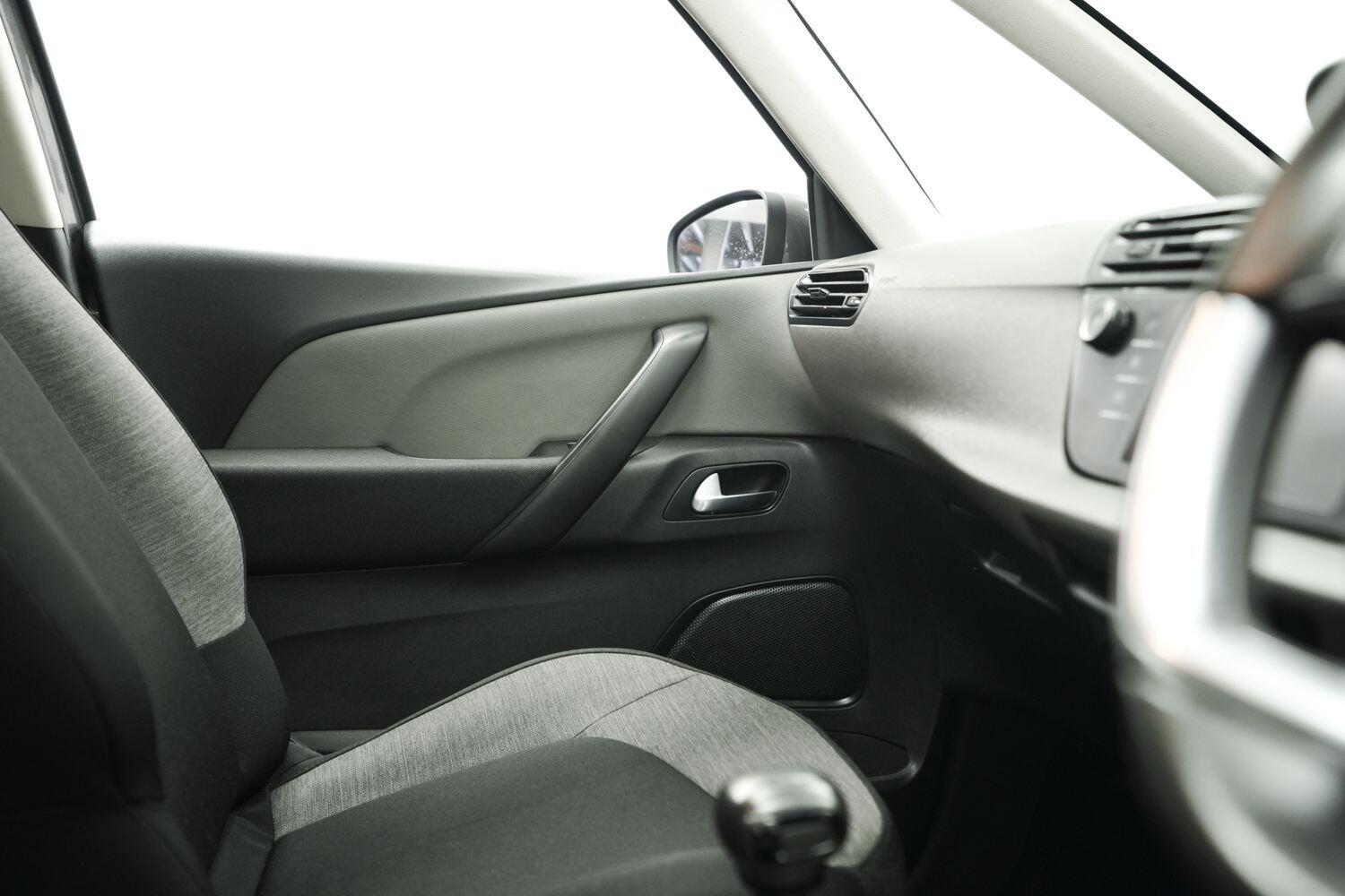 Citroen Grand C4 Spacetourer view 19