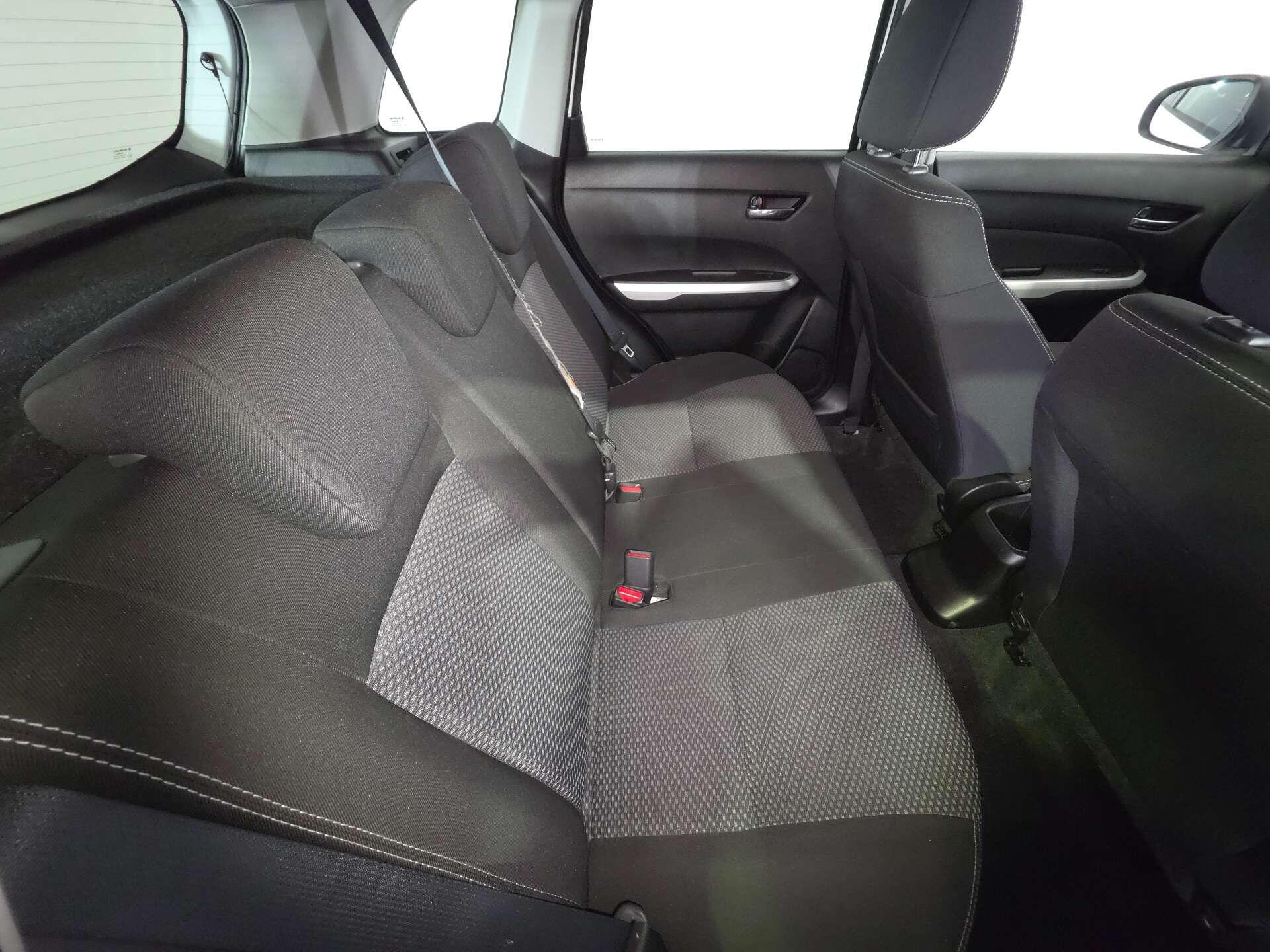 Suzuki Vitara view 46