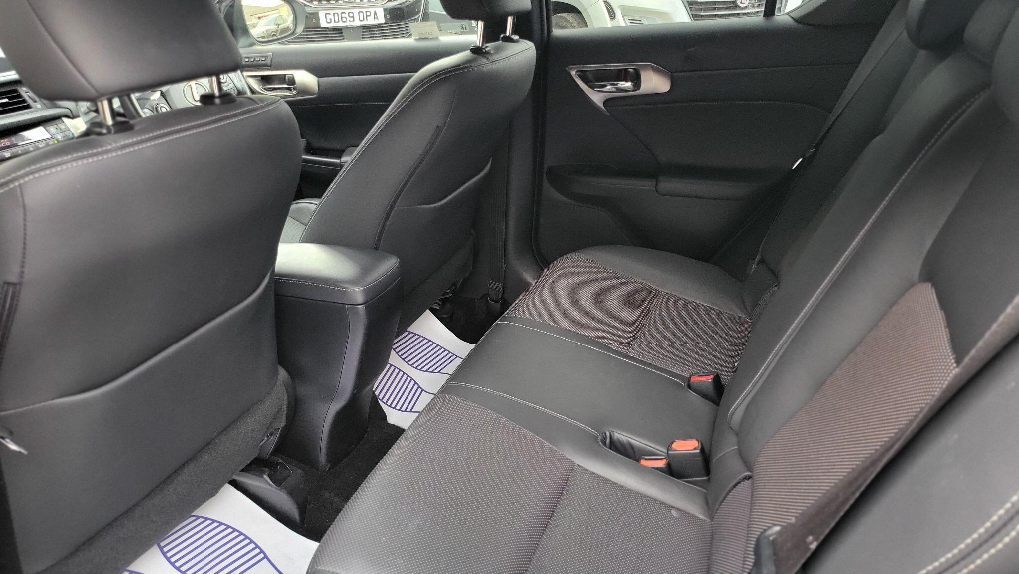 Lexus CT view 12