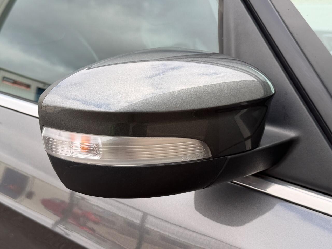 Ford Galaxy view 39