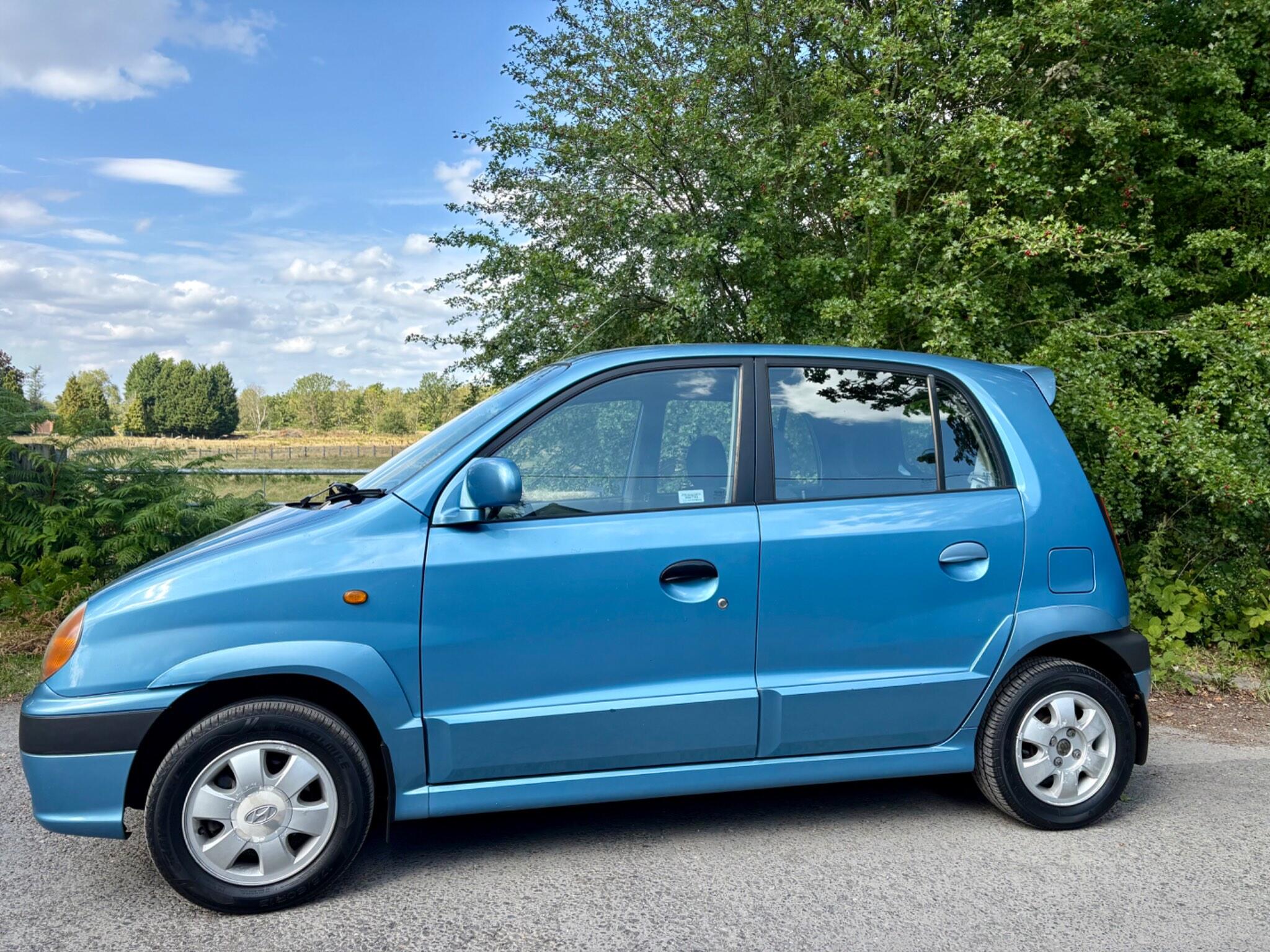 Hyundai Amica
