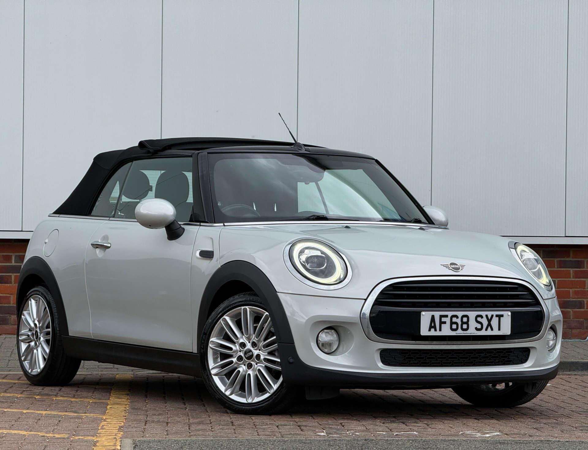Mini Convertible view 6