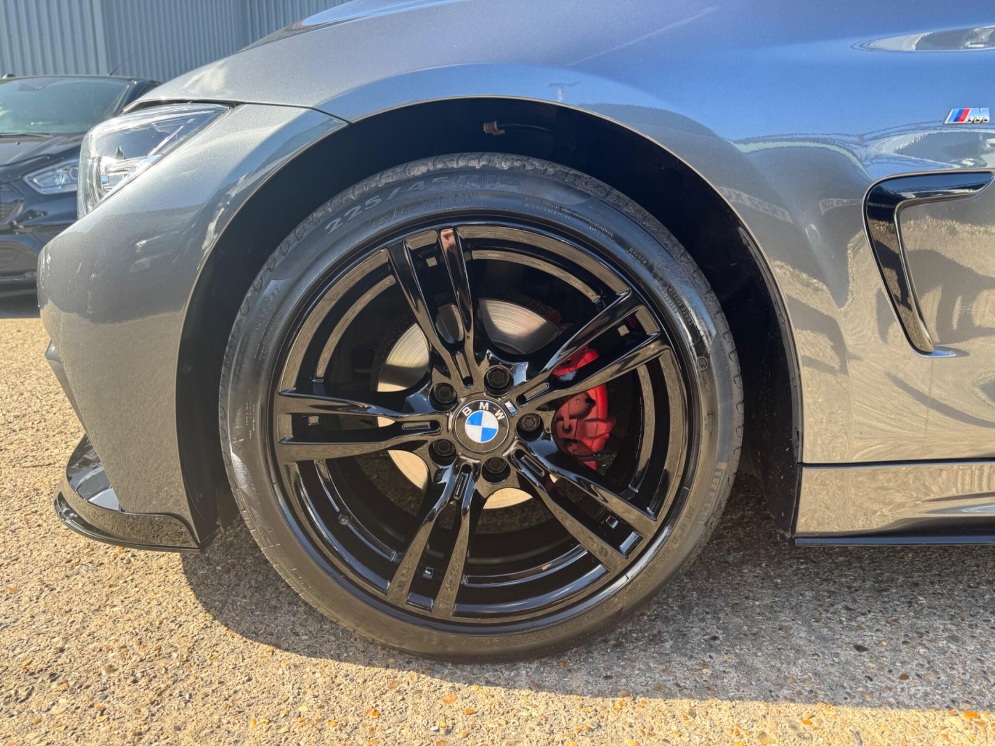 BMW 4 Series view 18