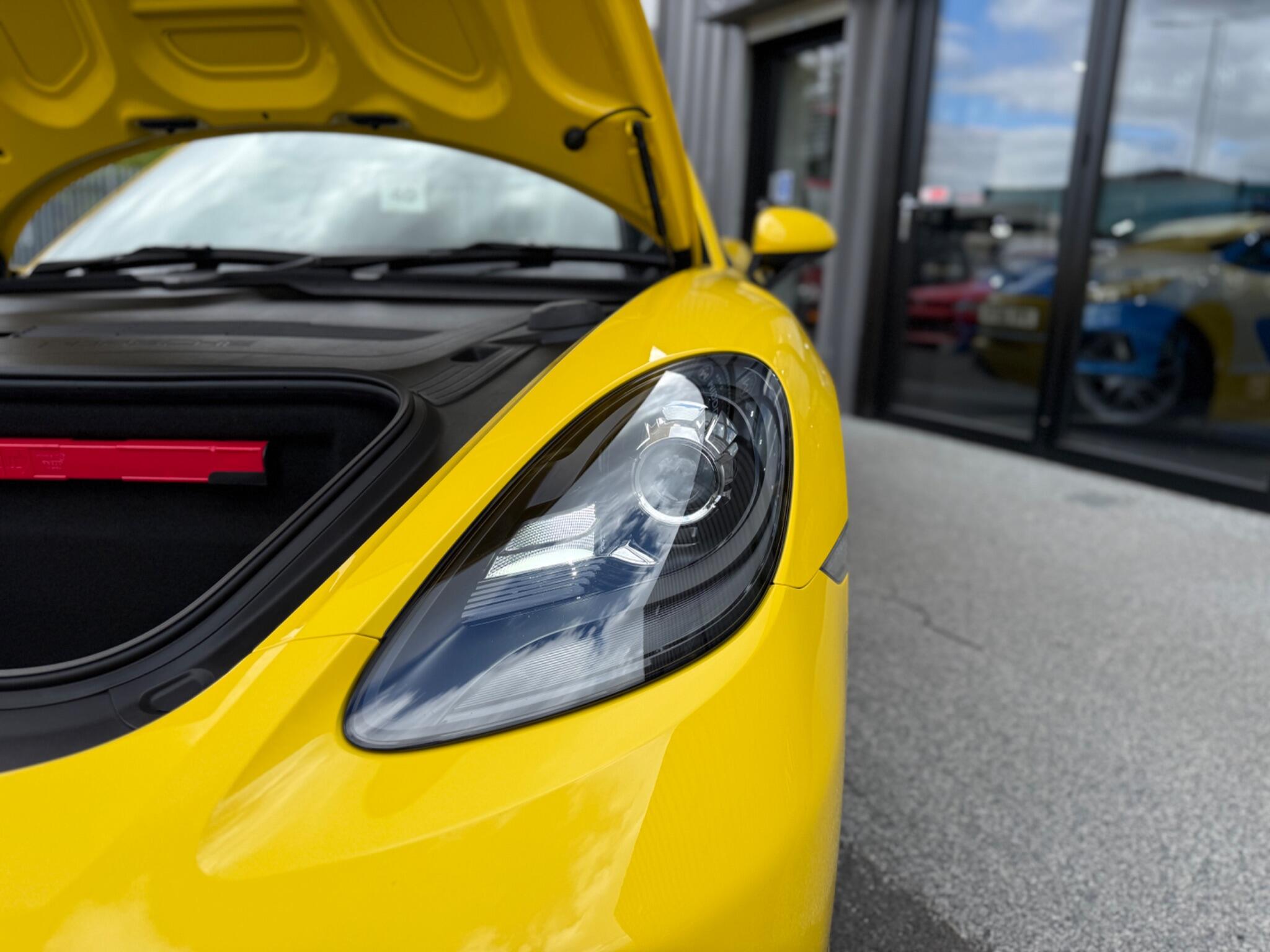 Porsche 718 Cayman view 46