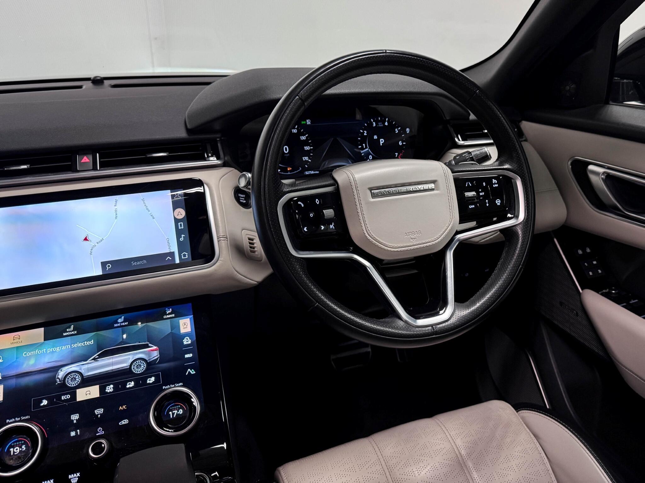 Land Rover Range Rover Velar view 17