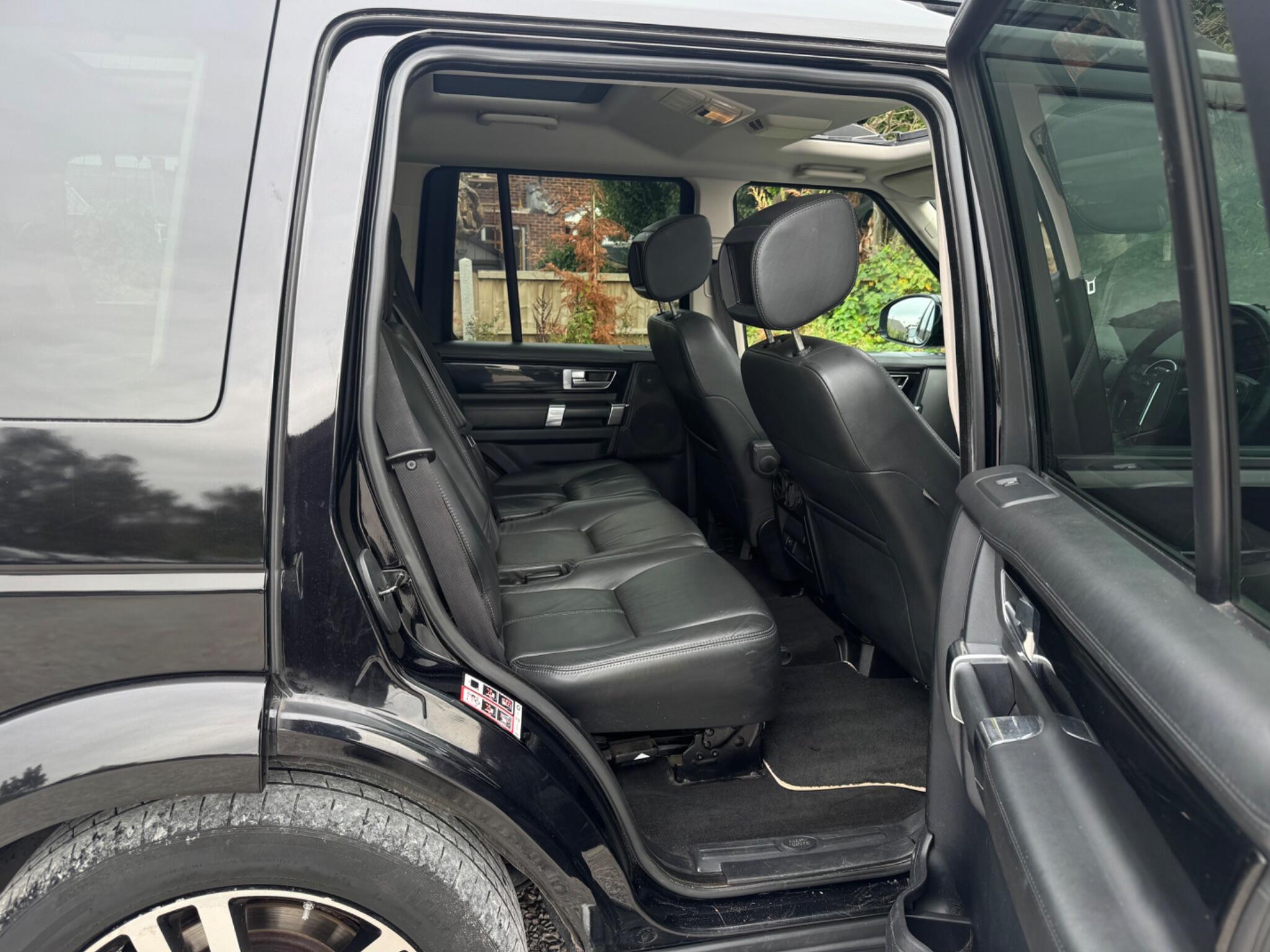 Land Rover Discovery view 23
