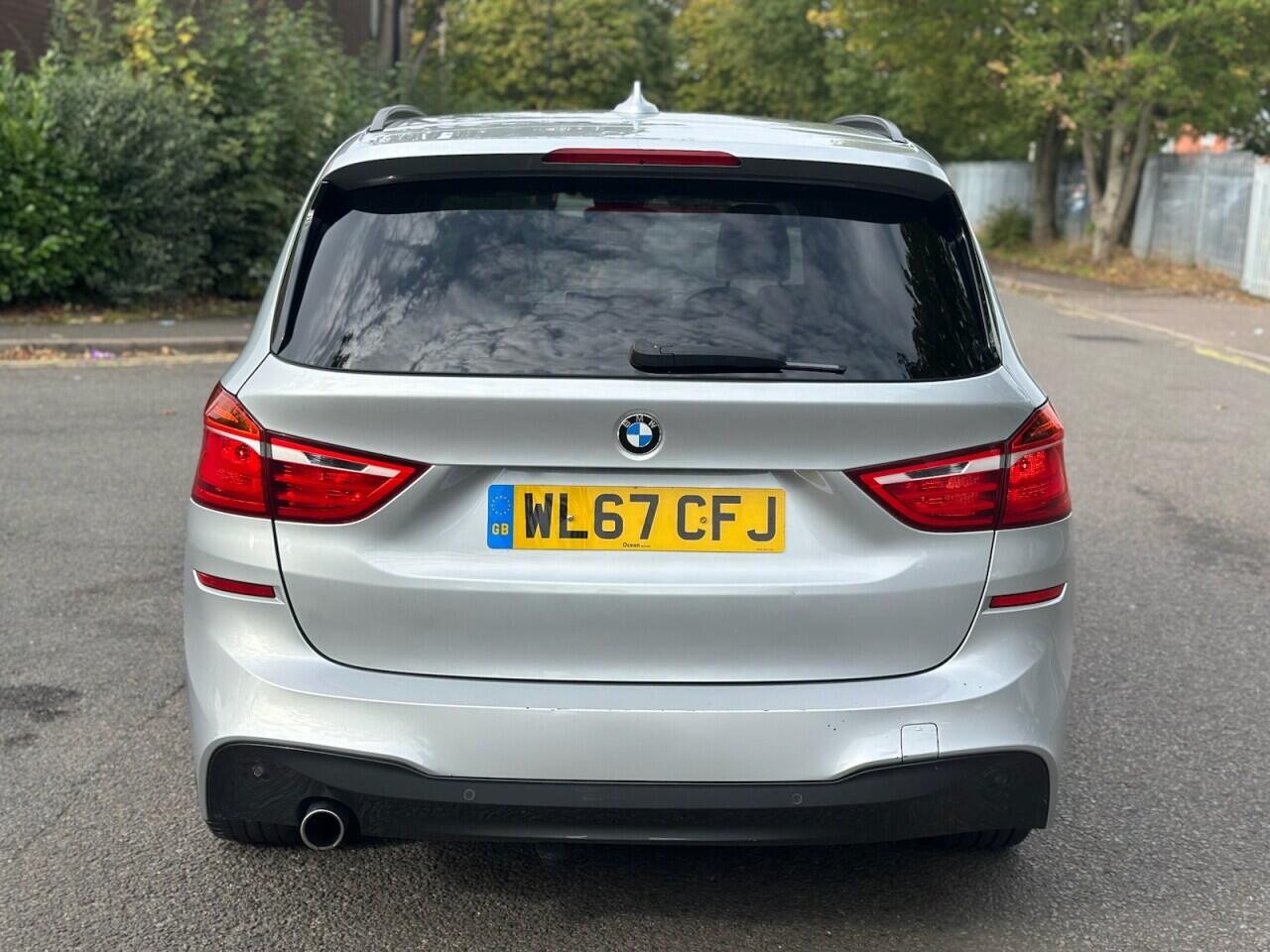 BMW 2 Series view 4