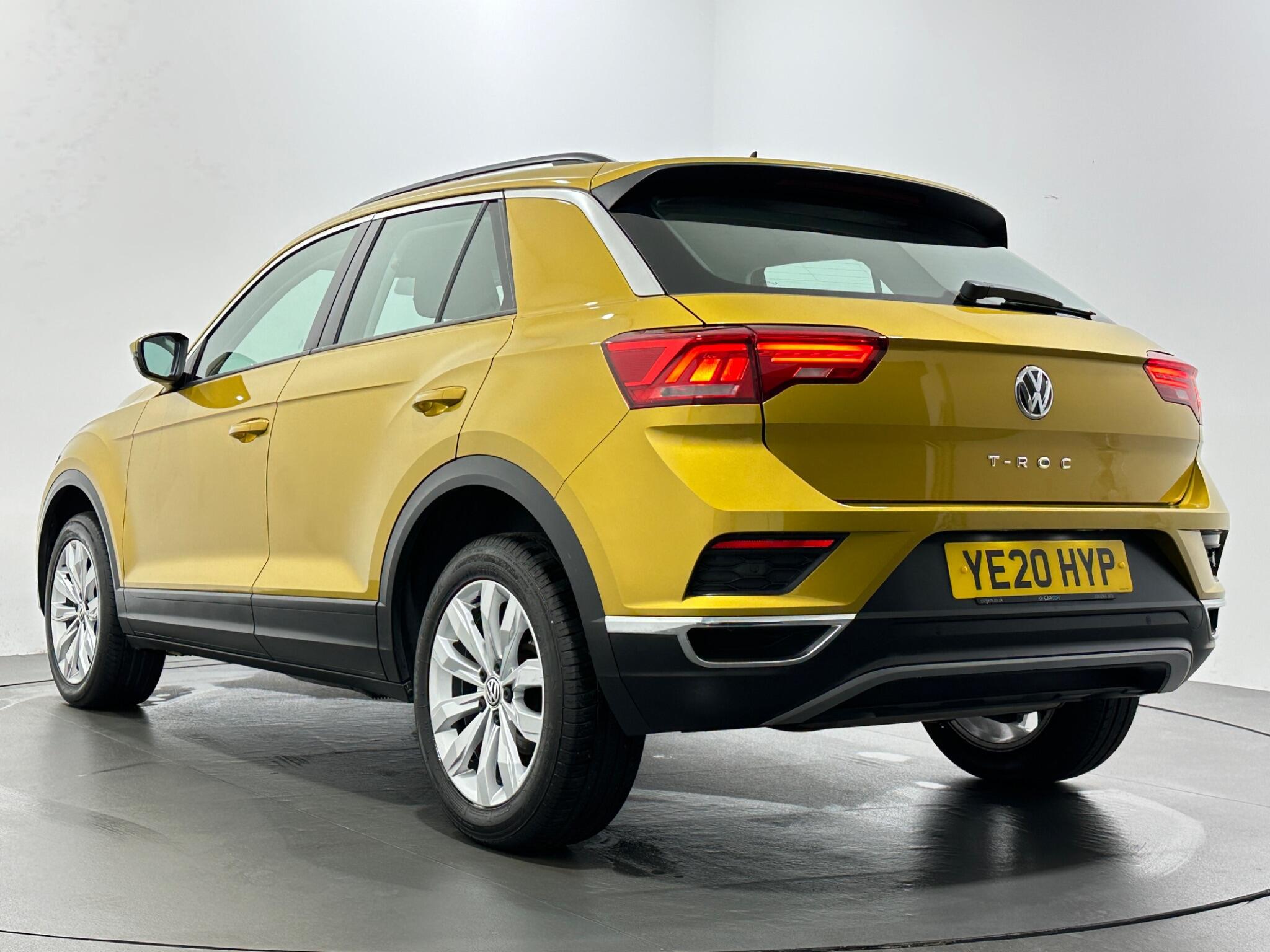 Volkswagen T-Roc view 46