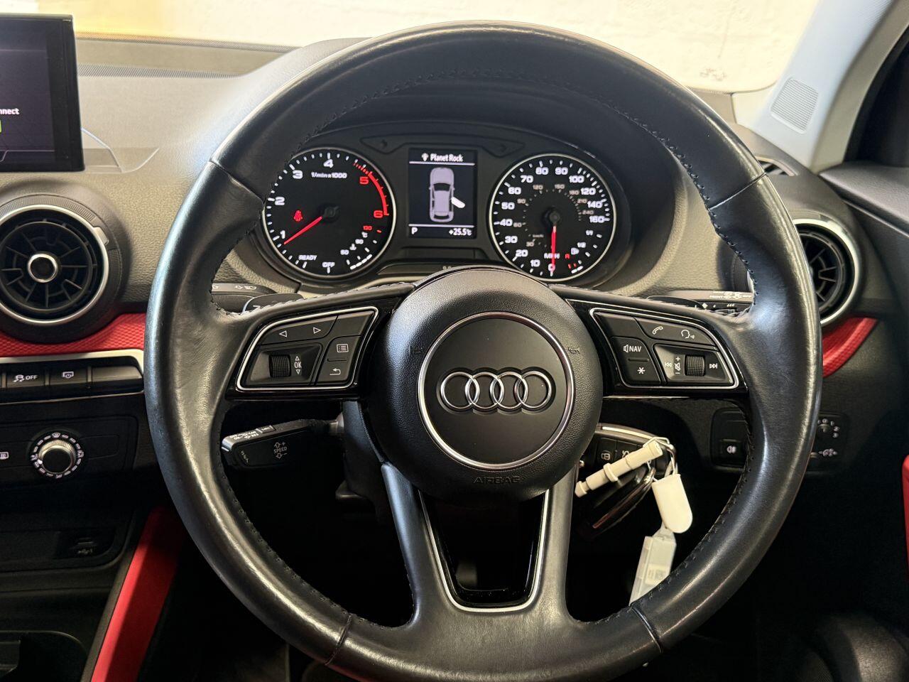 Audi Q2 view 33