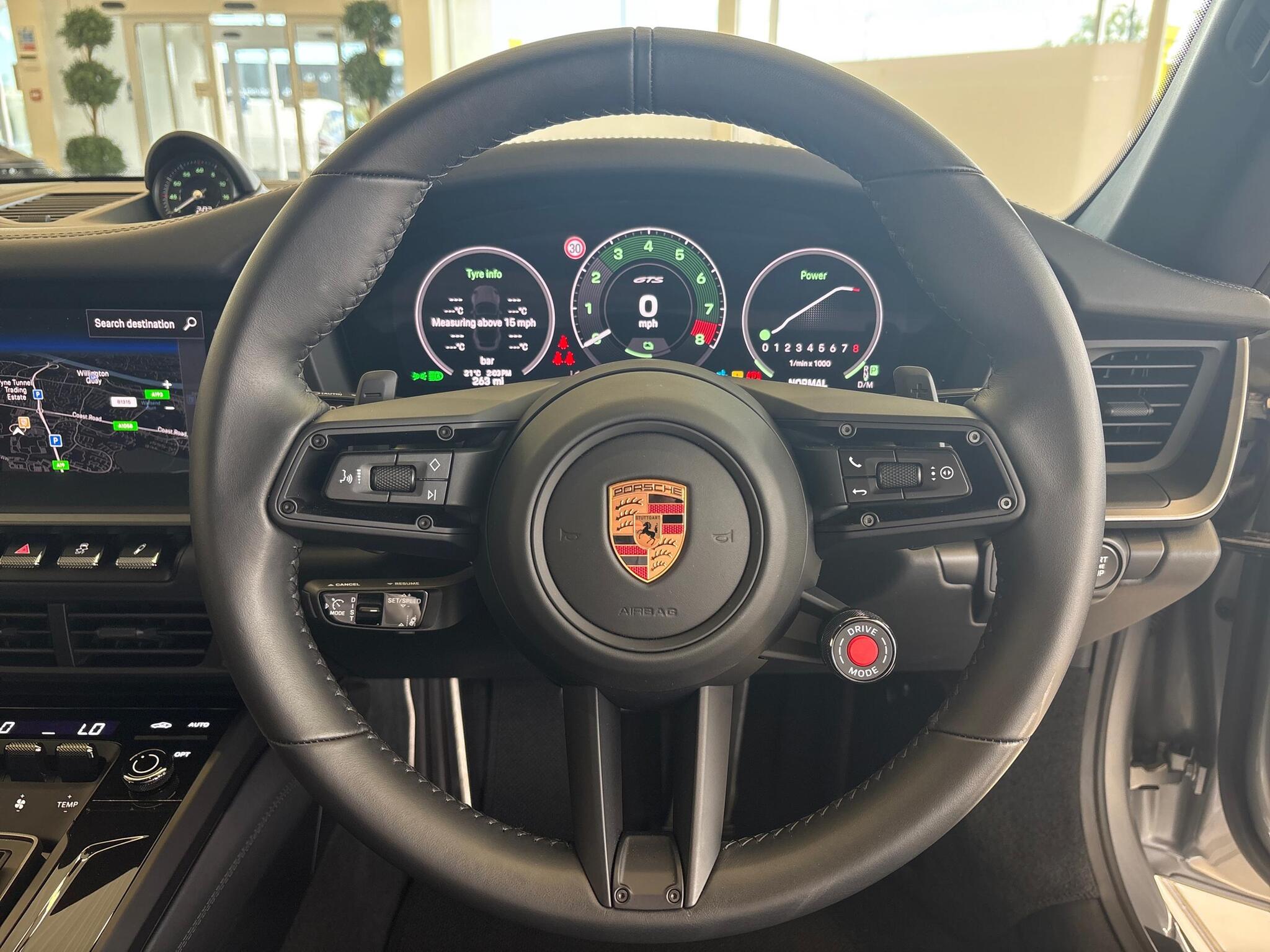 Porsche 911 view 25