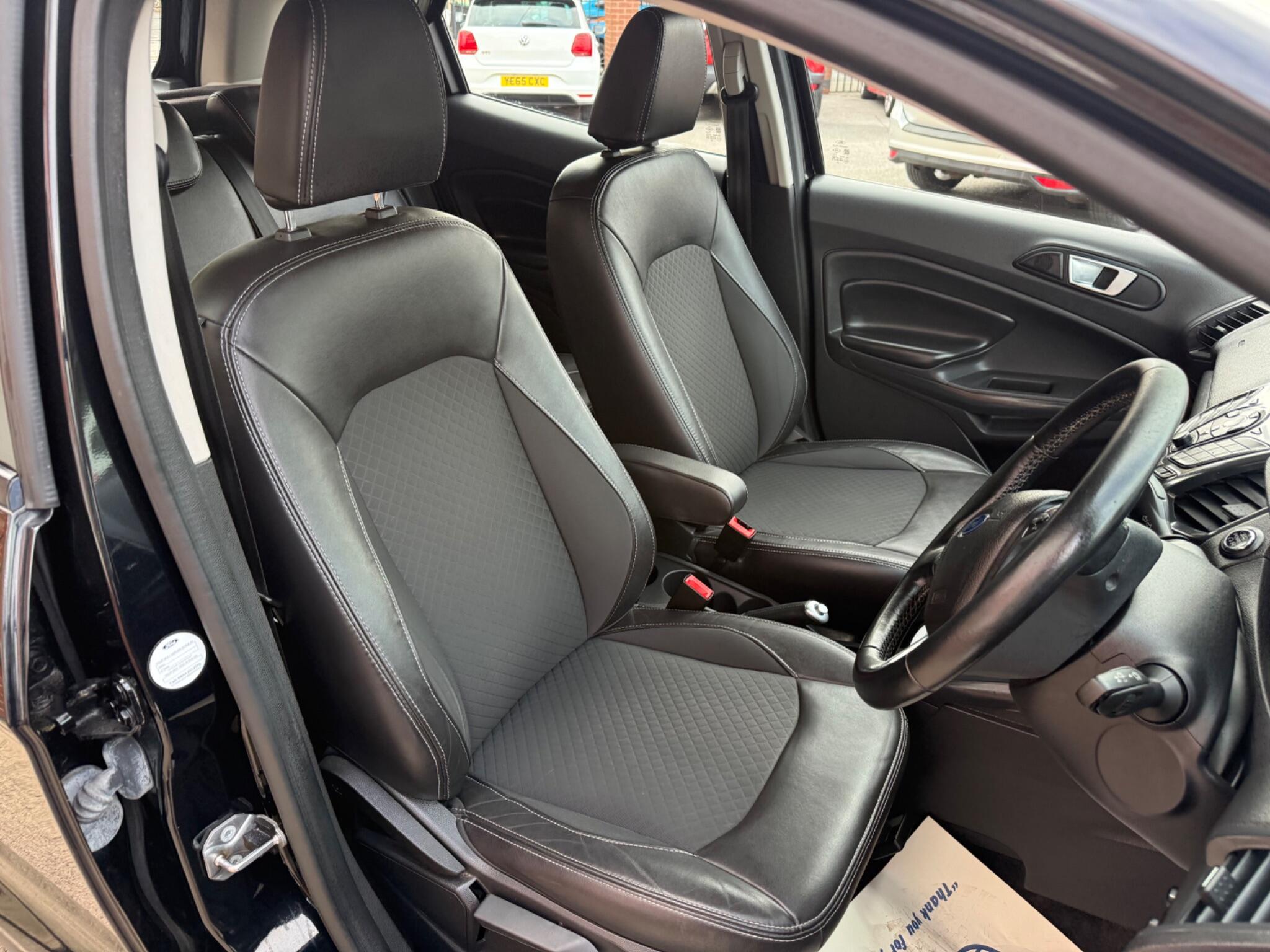 Ford Ecosport view 13