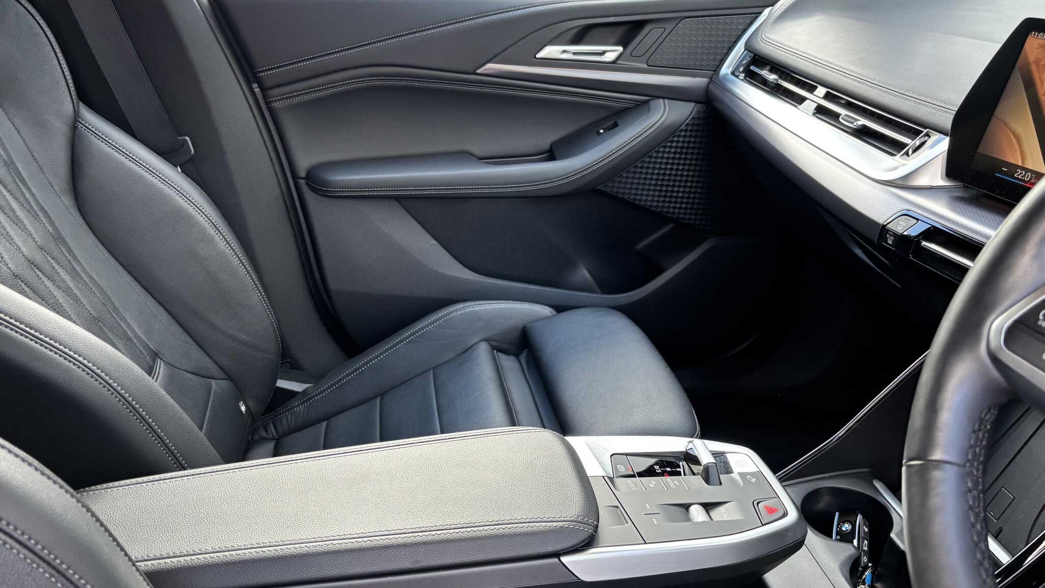 BMW 2 Series view 31