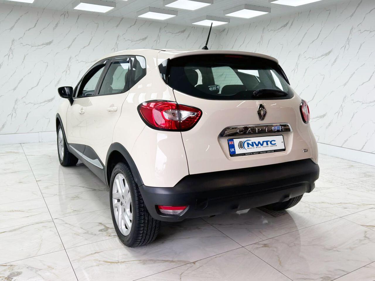 Renault Captur view 10
