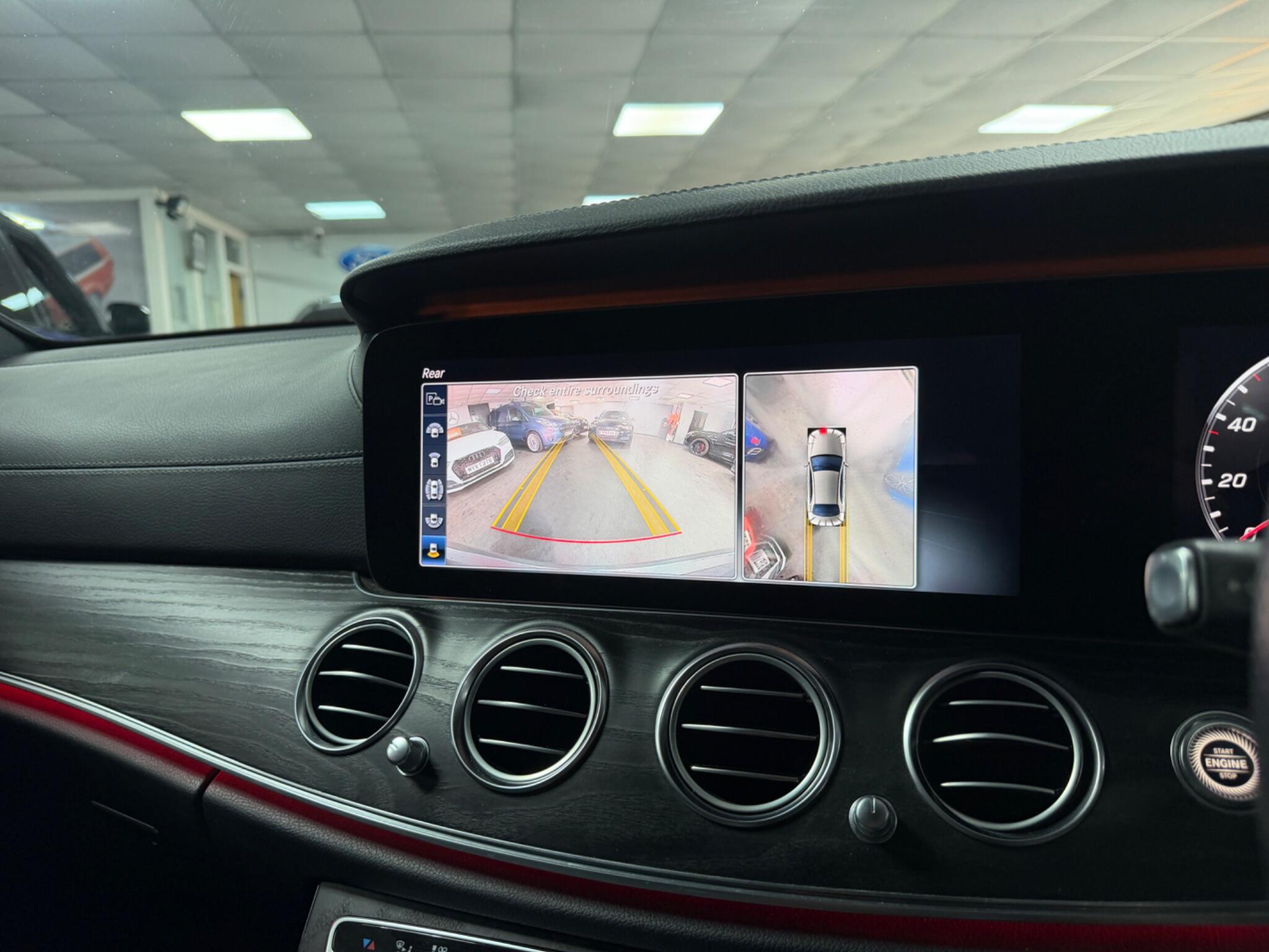 Mercedes-Benz E Class view 59